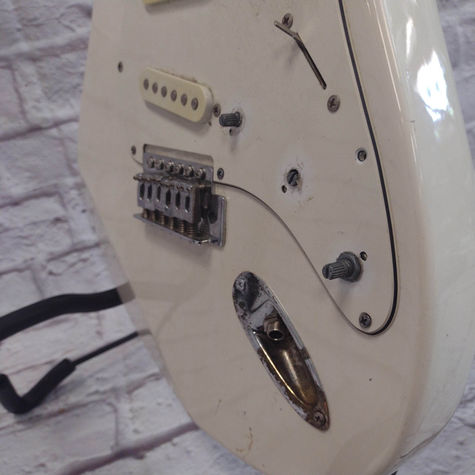 Unknown Olympic White Strat Body w. Pickguard
