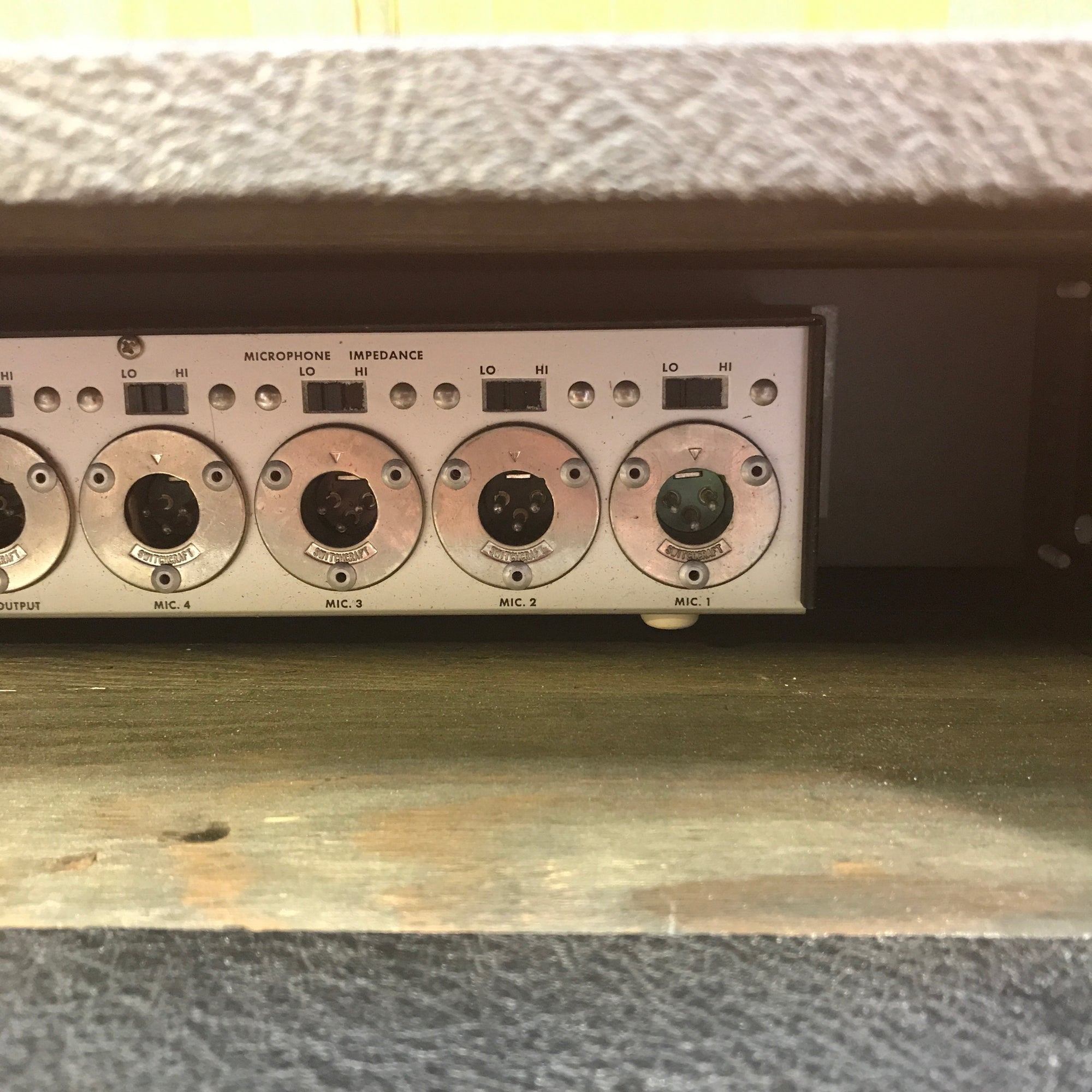 Shure A30A Mixer w/ Carrying Case