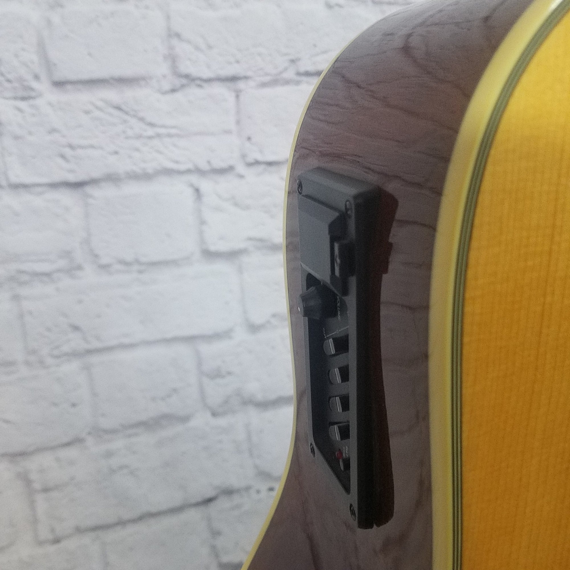 Suzuki SDG45CEVL Acoustic Guitar