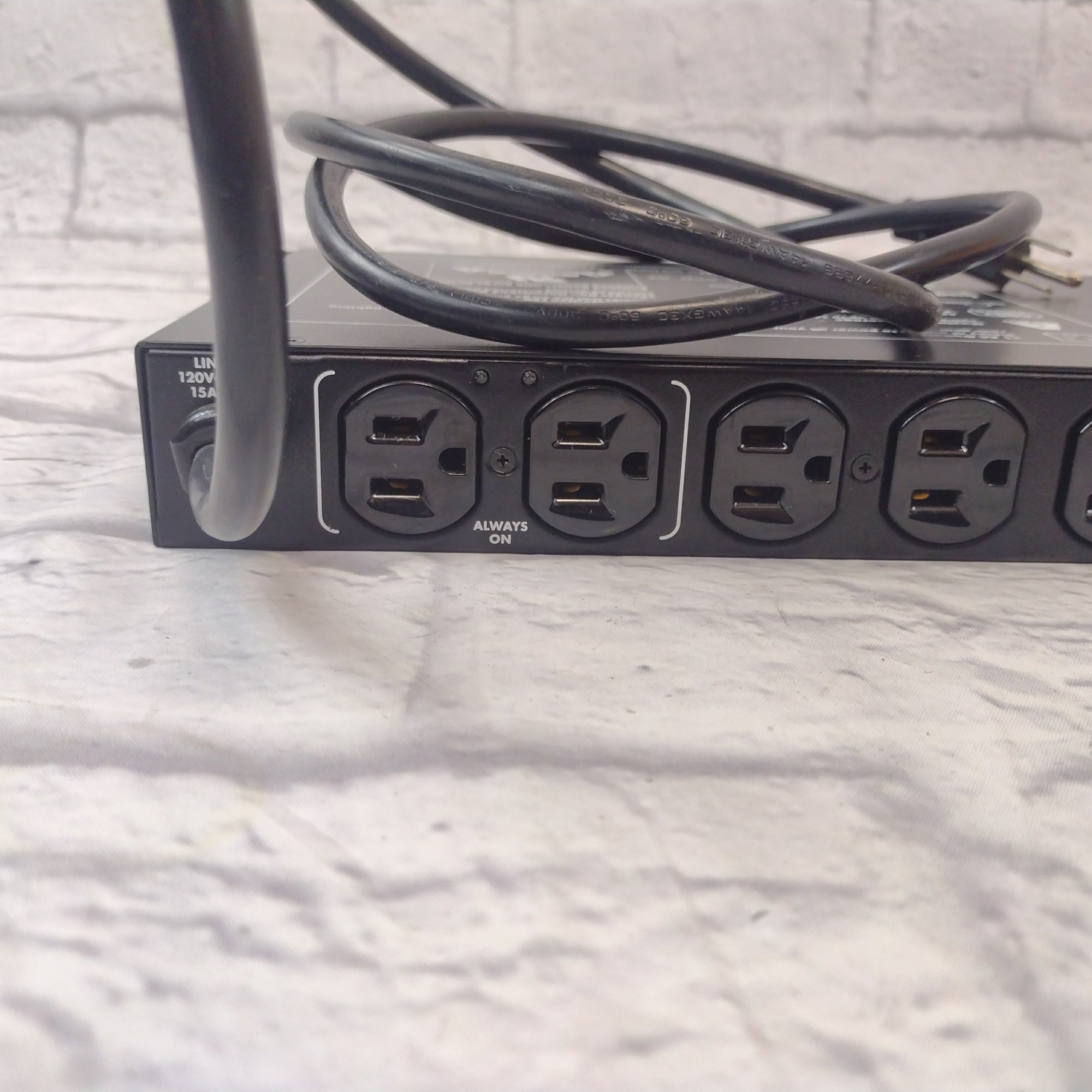 Livewire PC1100 Power Conditioner