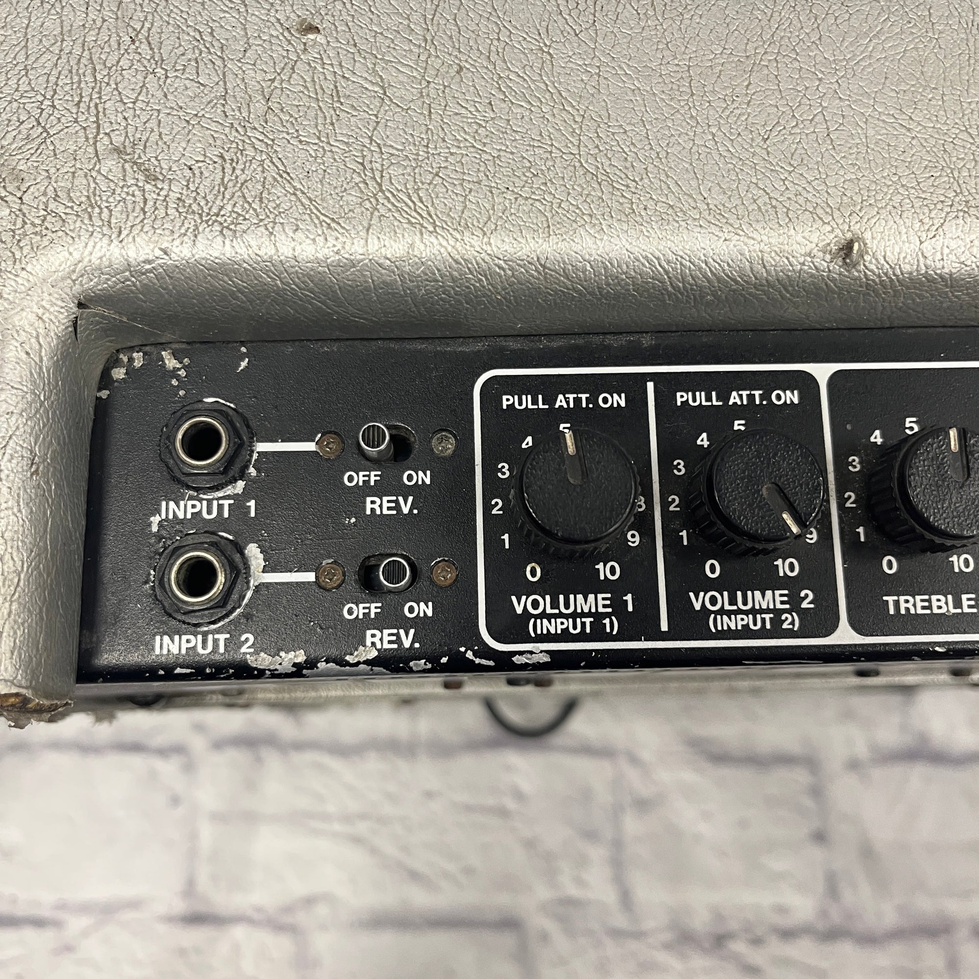 Roland Keyboard Cube 60 Amp Silver Tolex