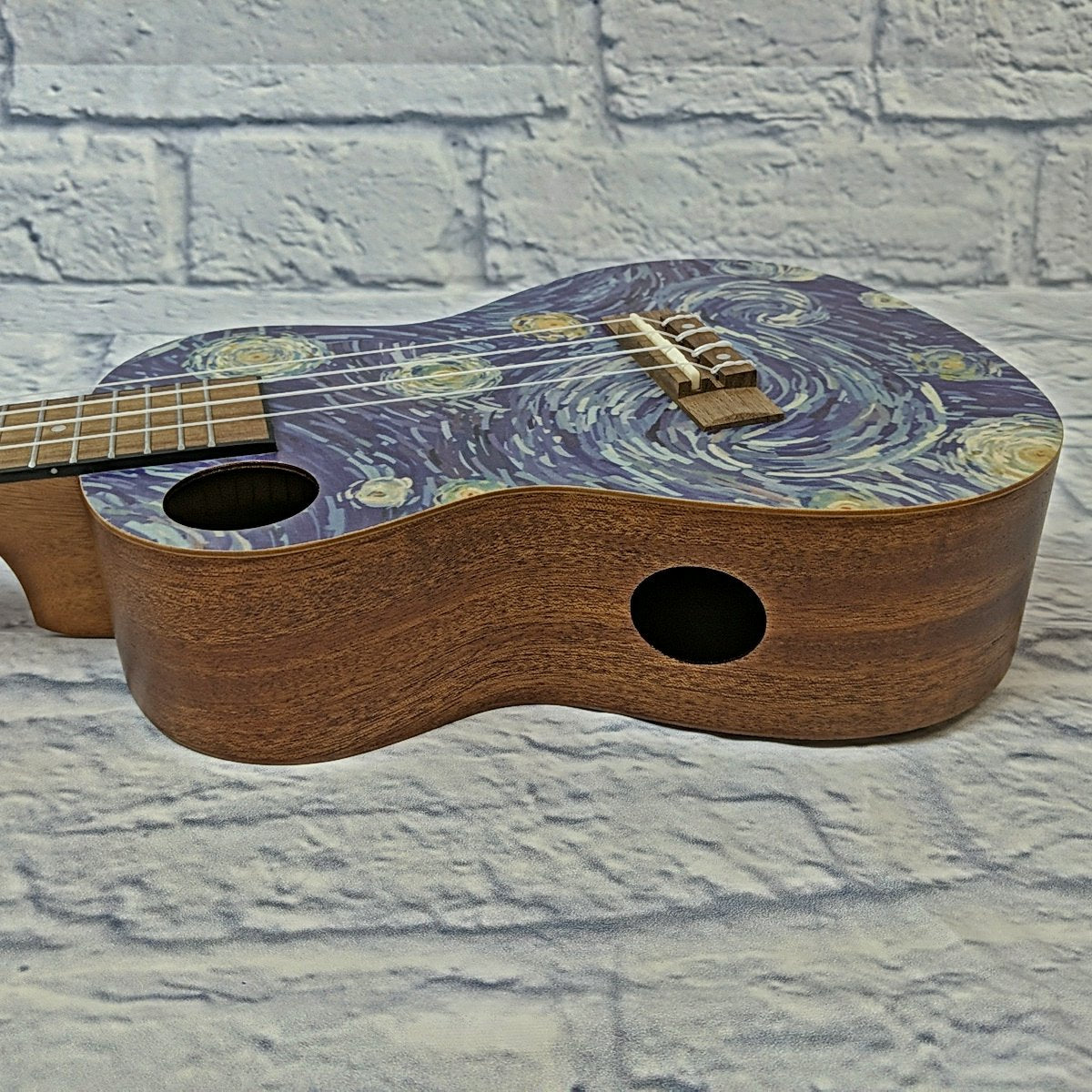 Amahi UUKC-3DA4 Starry Night Concert Mahogany Ukulele