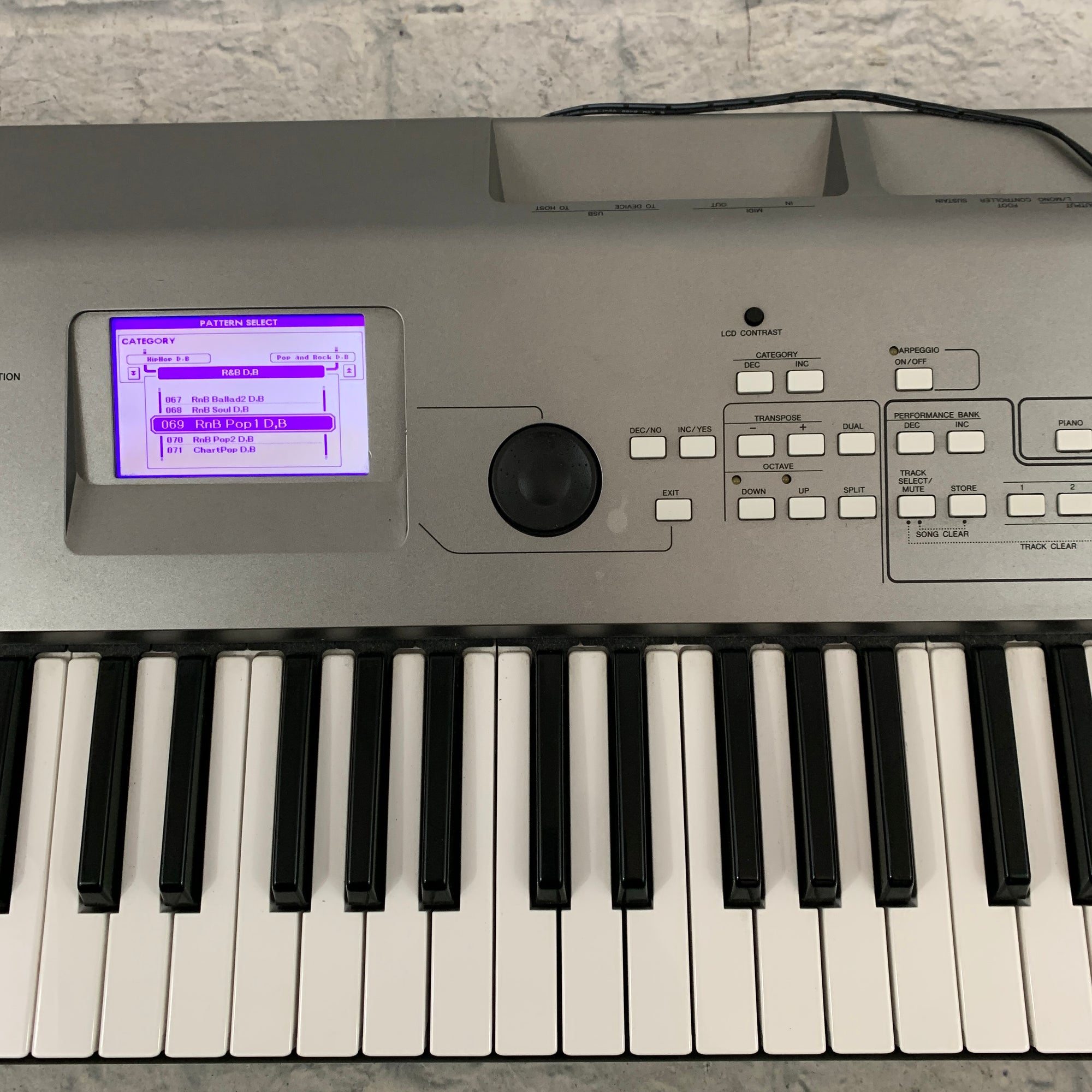 Yamaha MM6 61 Key Synth Workstation