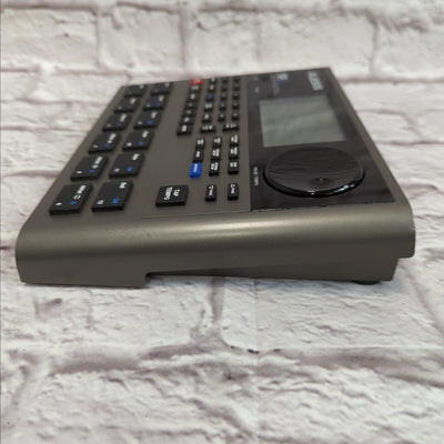 Alesis SR18 Drum Machine