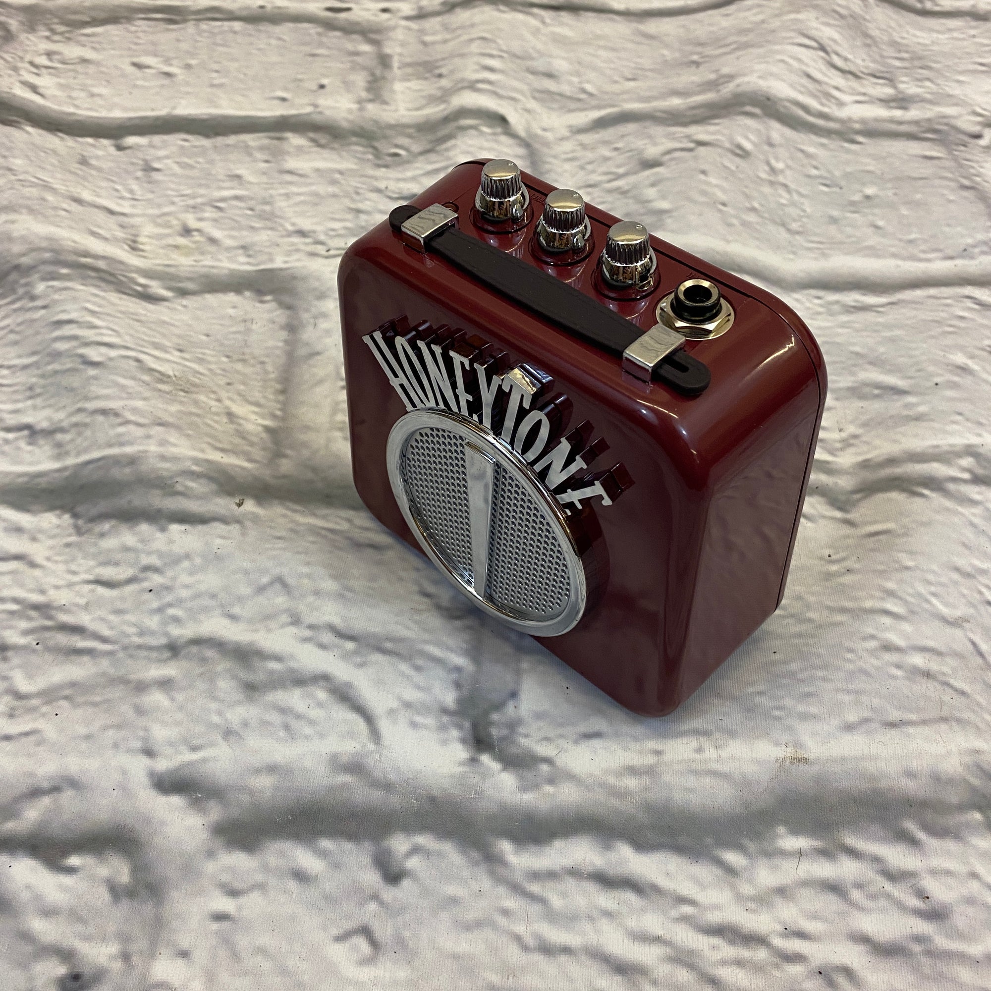 Honeytone N-10 Mini Guitar Amp - Burgundy