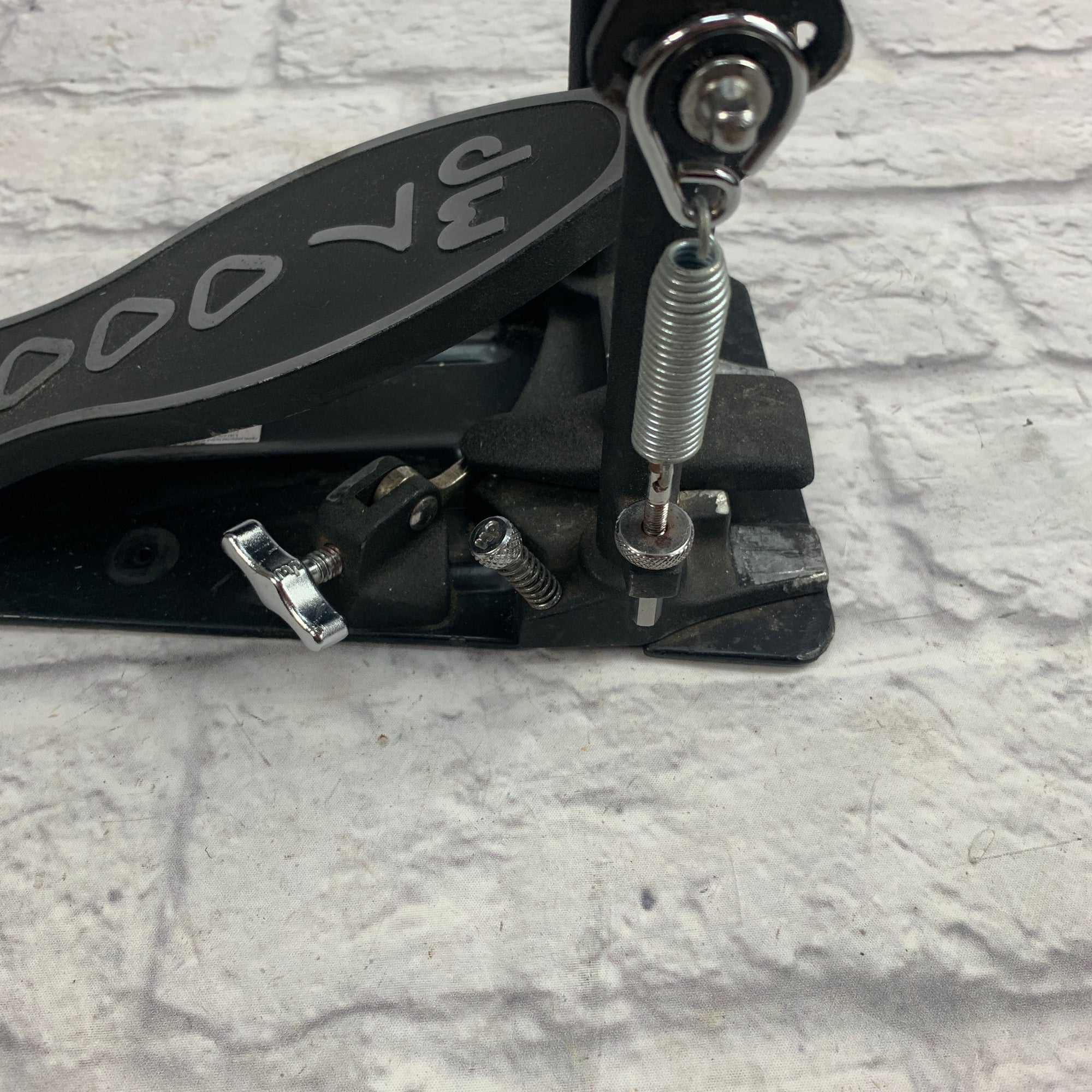DW 7000 Dual-Chain Single Kick Pedal w/ upgraded beater