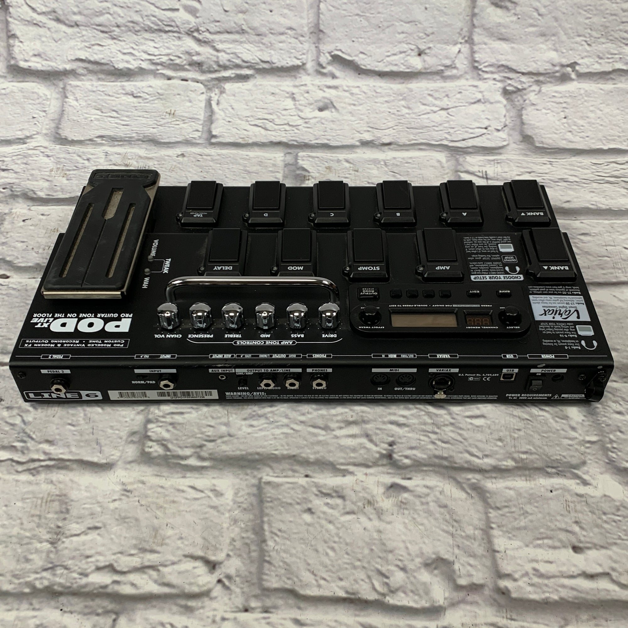 Line 6 POD XT Live Effects Pedalboard w/ Carrying Bag