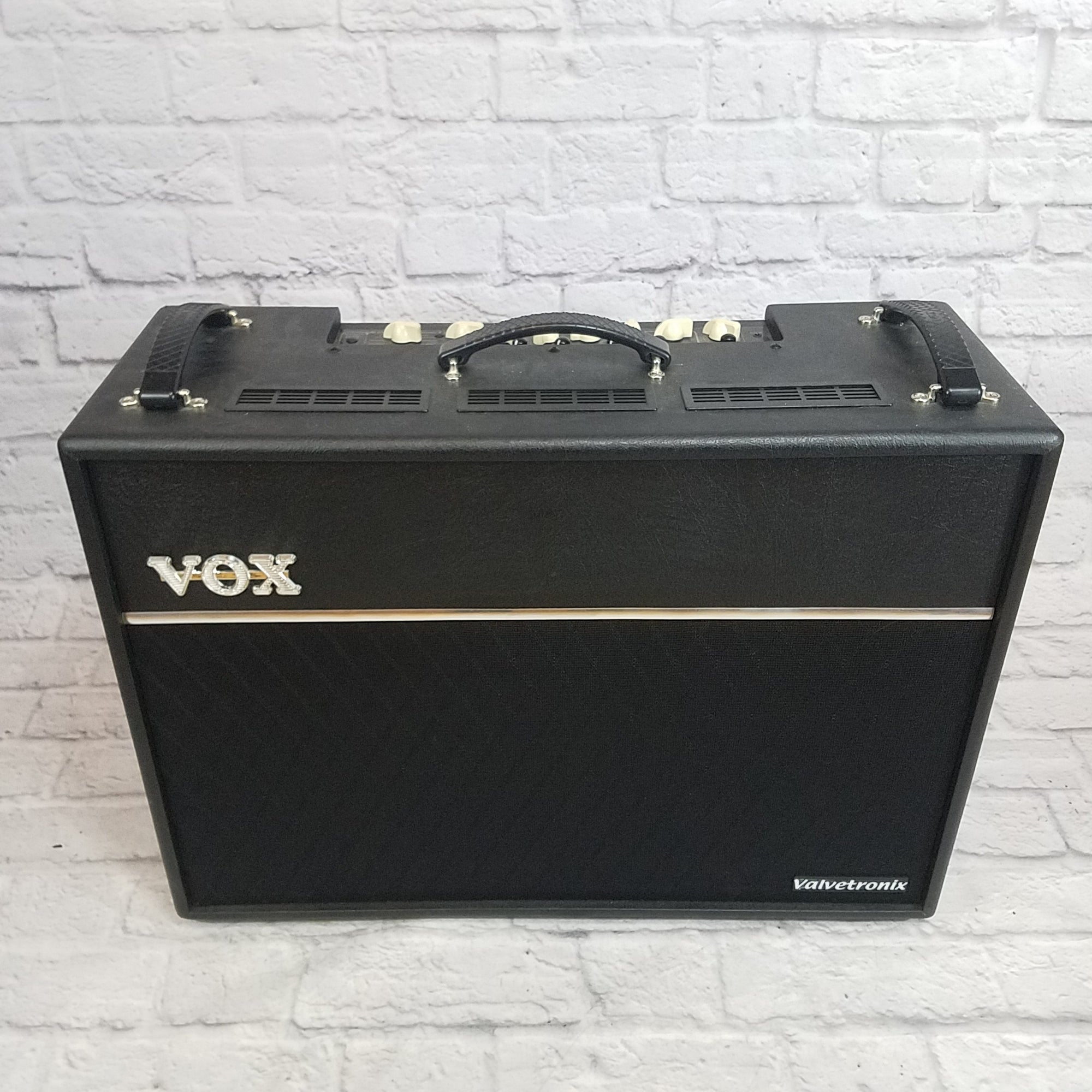 Vox Valvetronix VT120+ 120-Watt 2x12 Modeling Guitar Combo