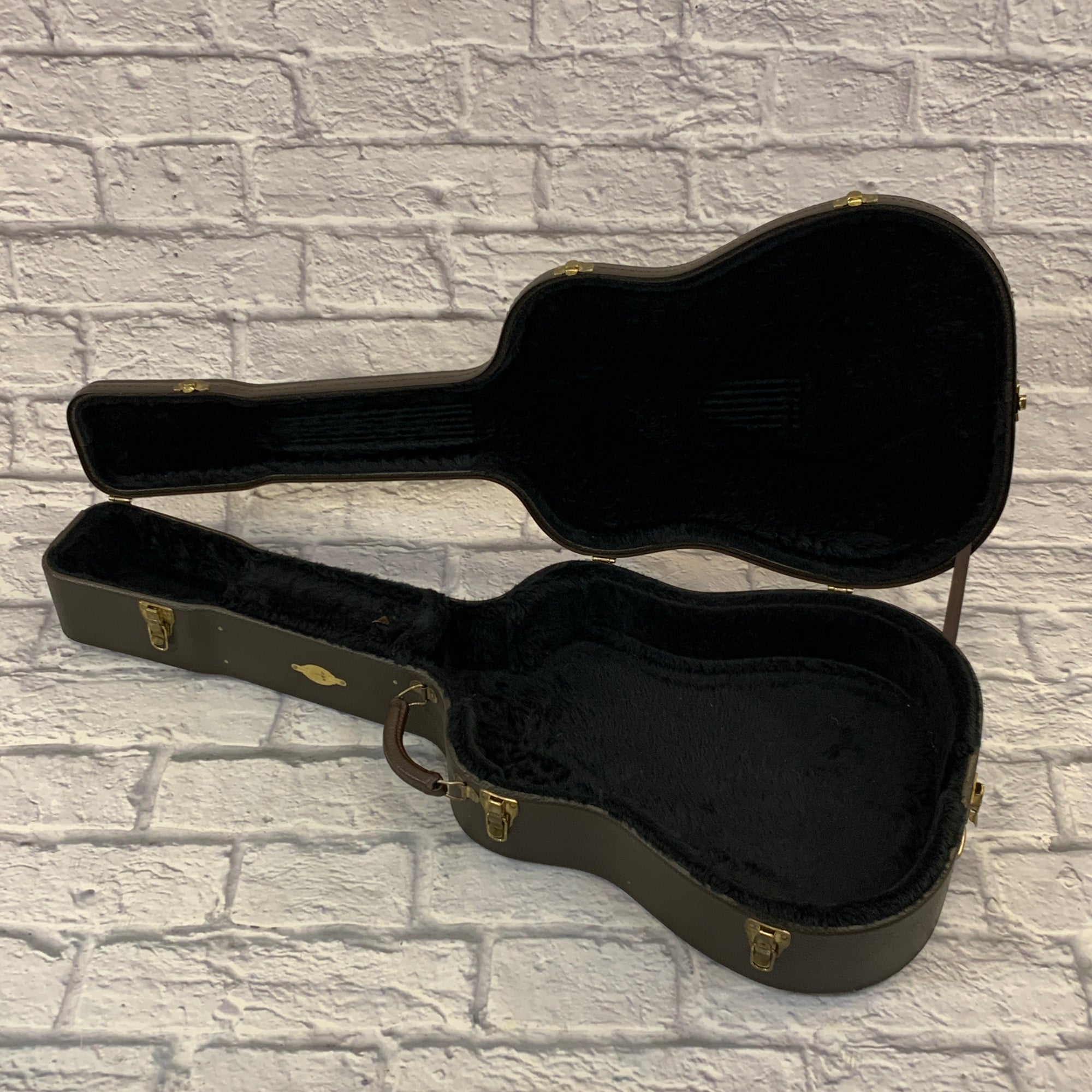Taylor 810-CE Acoustic Guitar w/ Case