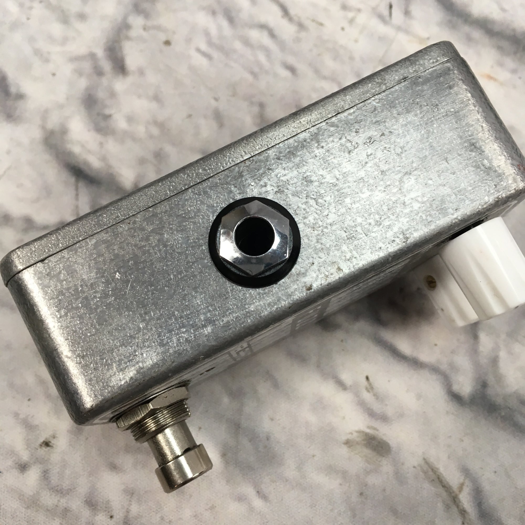 Malekko Omicron Fuzz Pedal - Evolution Music