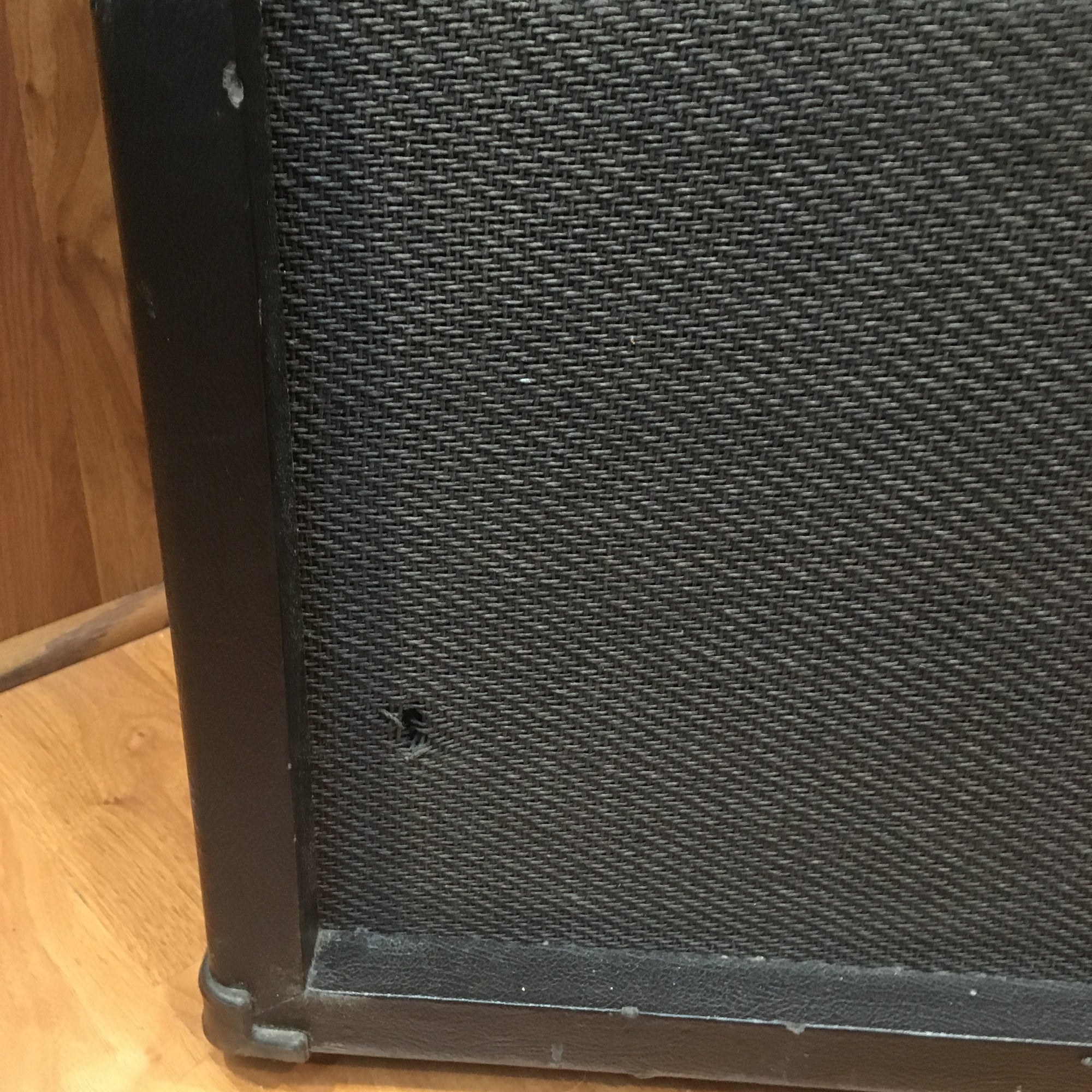 Line 6 300 watt 4x12 Cab SALE!
