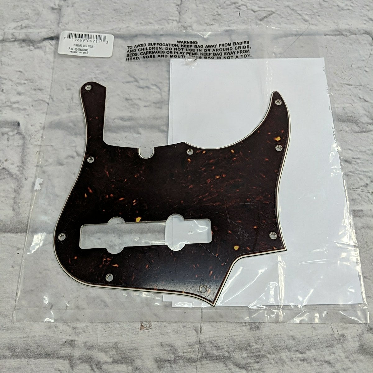 Fender Deluxe 5 String Tortoise Shell Pickguard