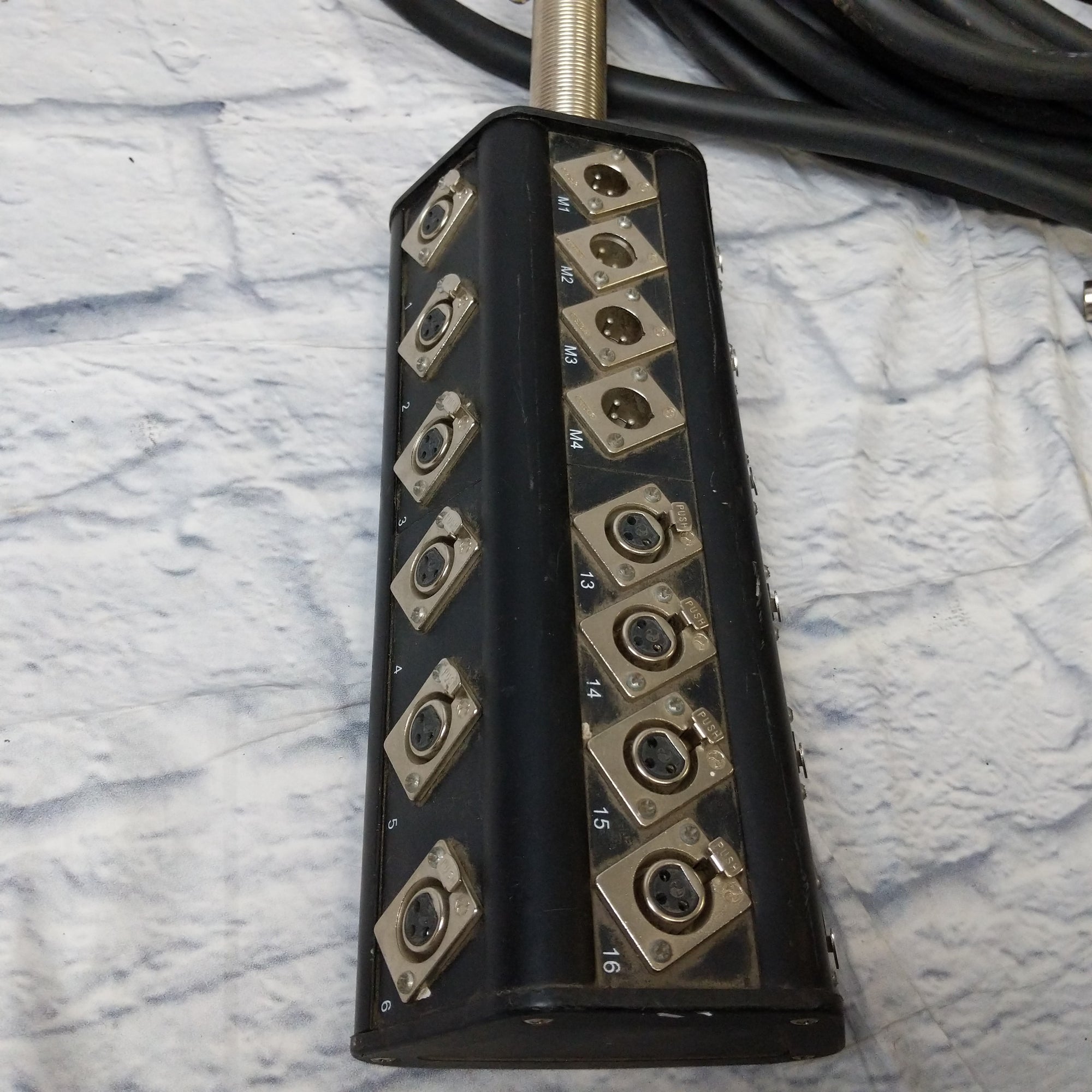 Unknown 16 x 4 Channel 100' Snake with Cool Trapezoidal Input Box