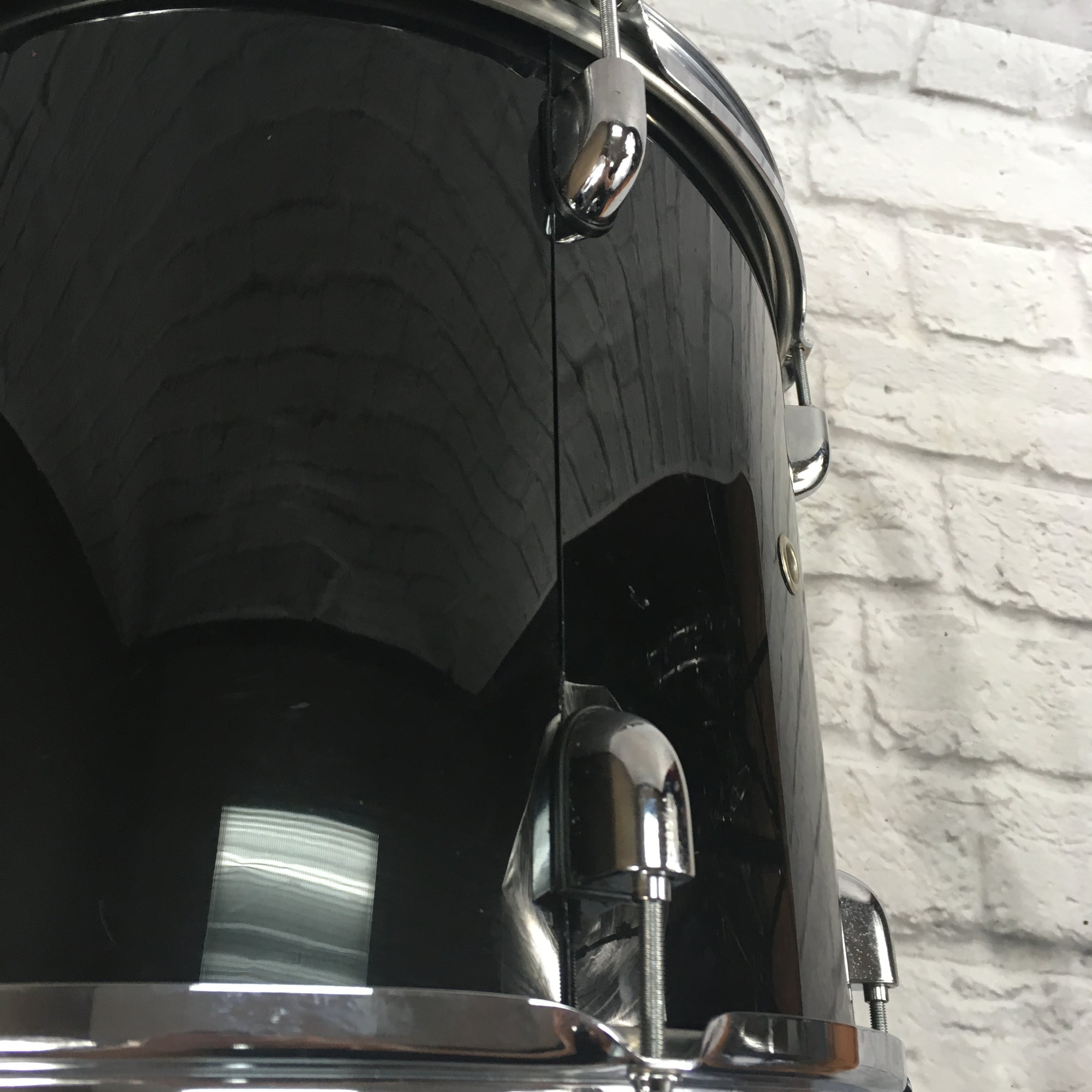 Unknown 13x10.5 Black Tom Drum
