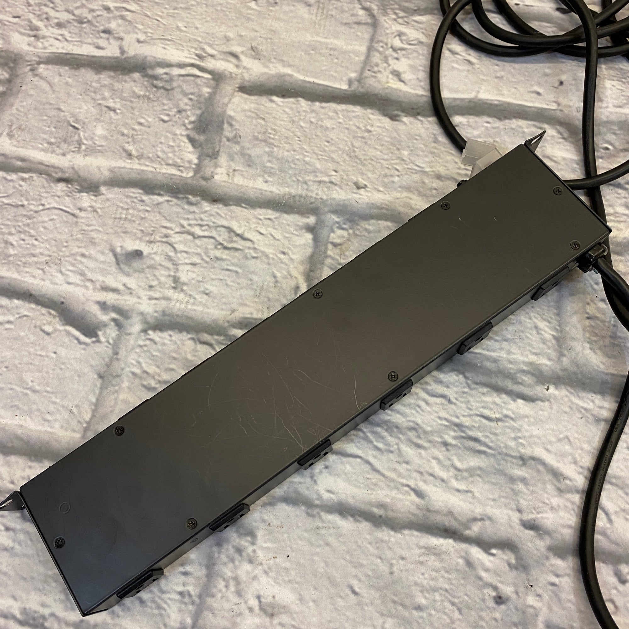 Tripp-Lite RS-1215-RA Power Conditioner