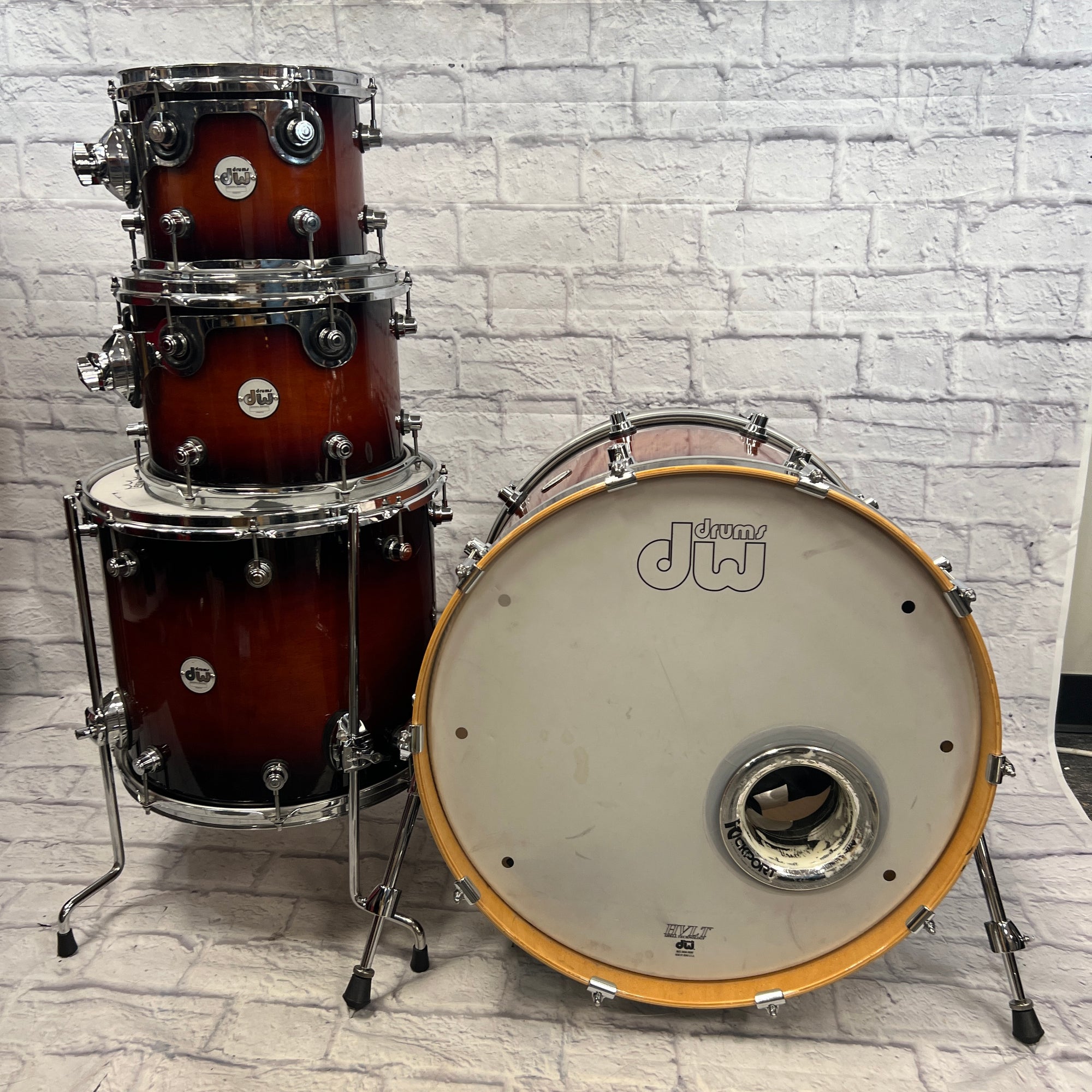DW Design Series 4pc Kit 10-12-16-22 Drum Kit