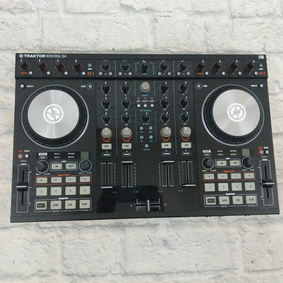 Native Instruments Traktor Kontrol s4 MK2 Controller