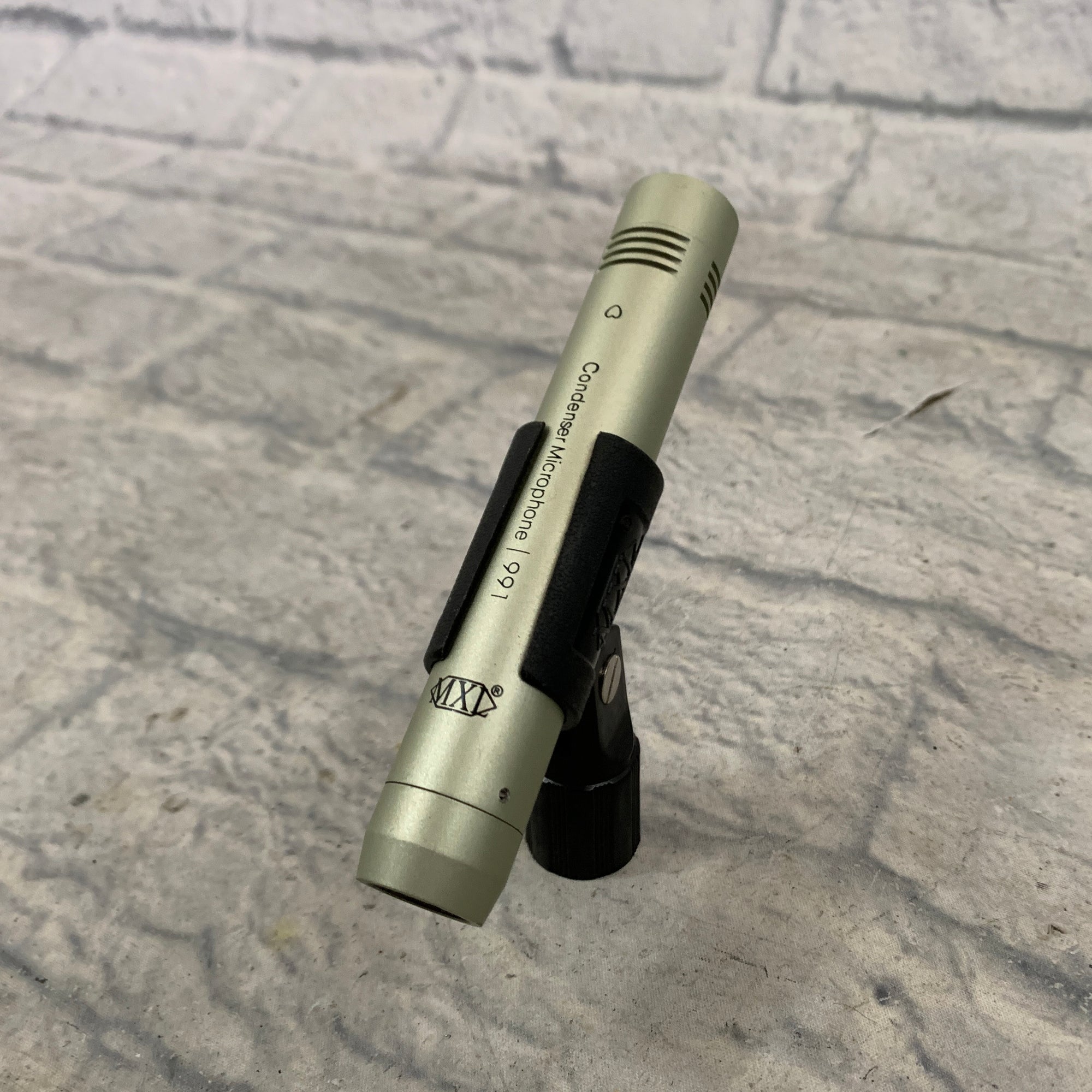 MXL 990 / 991 Condenser Microphone Pair w/ Case & Mounts