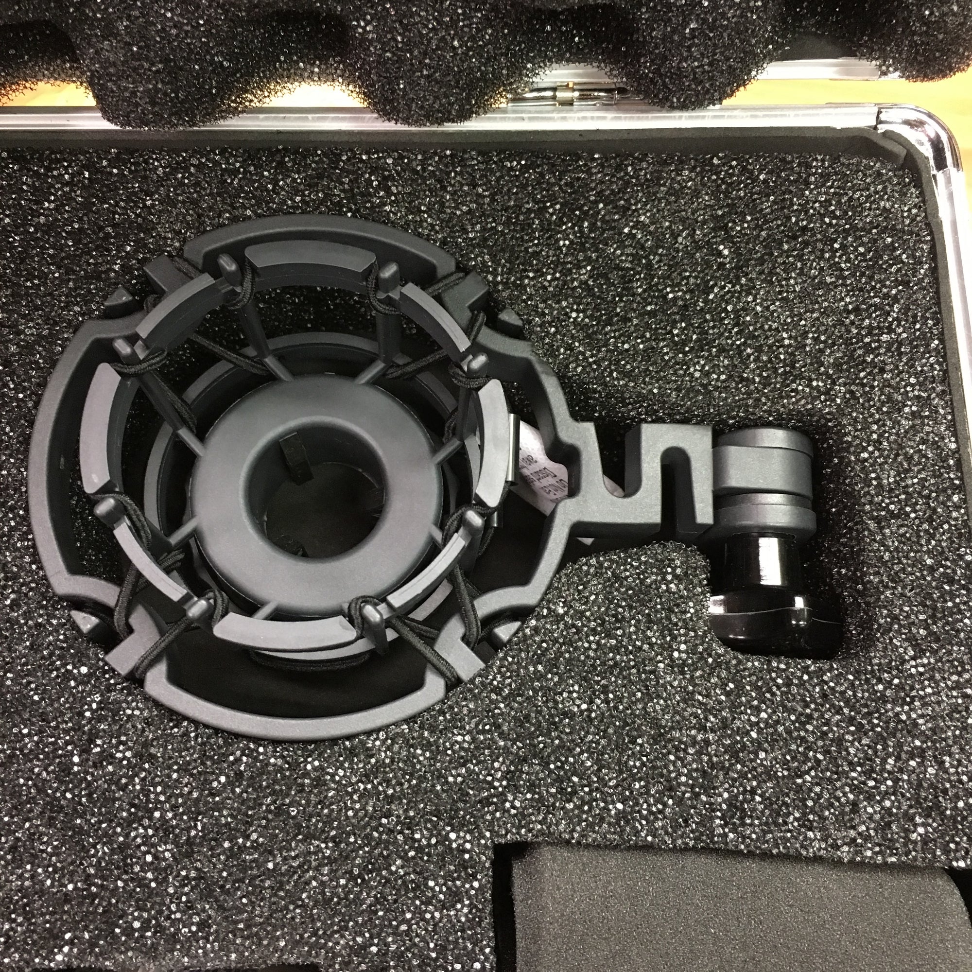 AKG C214 Microphone w. Case