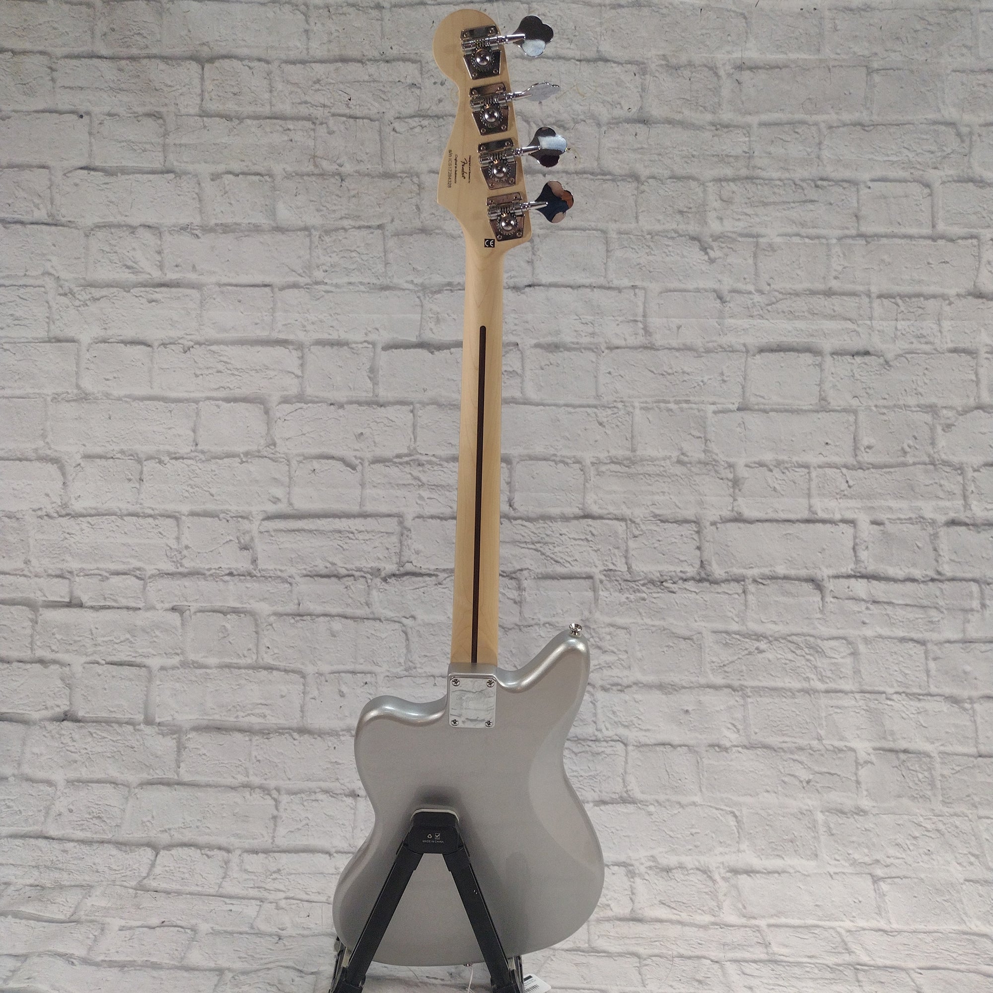 Squier Jaguar Bass with Upgrades Short Scale - Evolution Music Squier Jaguar Bass with Upgrades Short Scale - Evolution Music