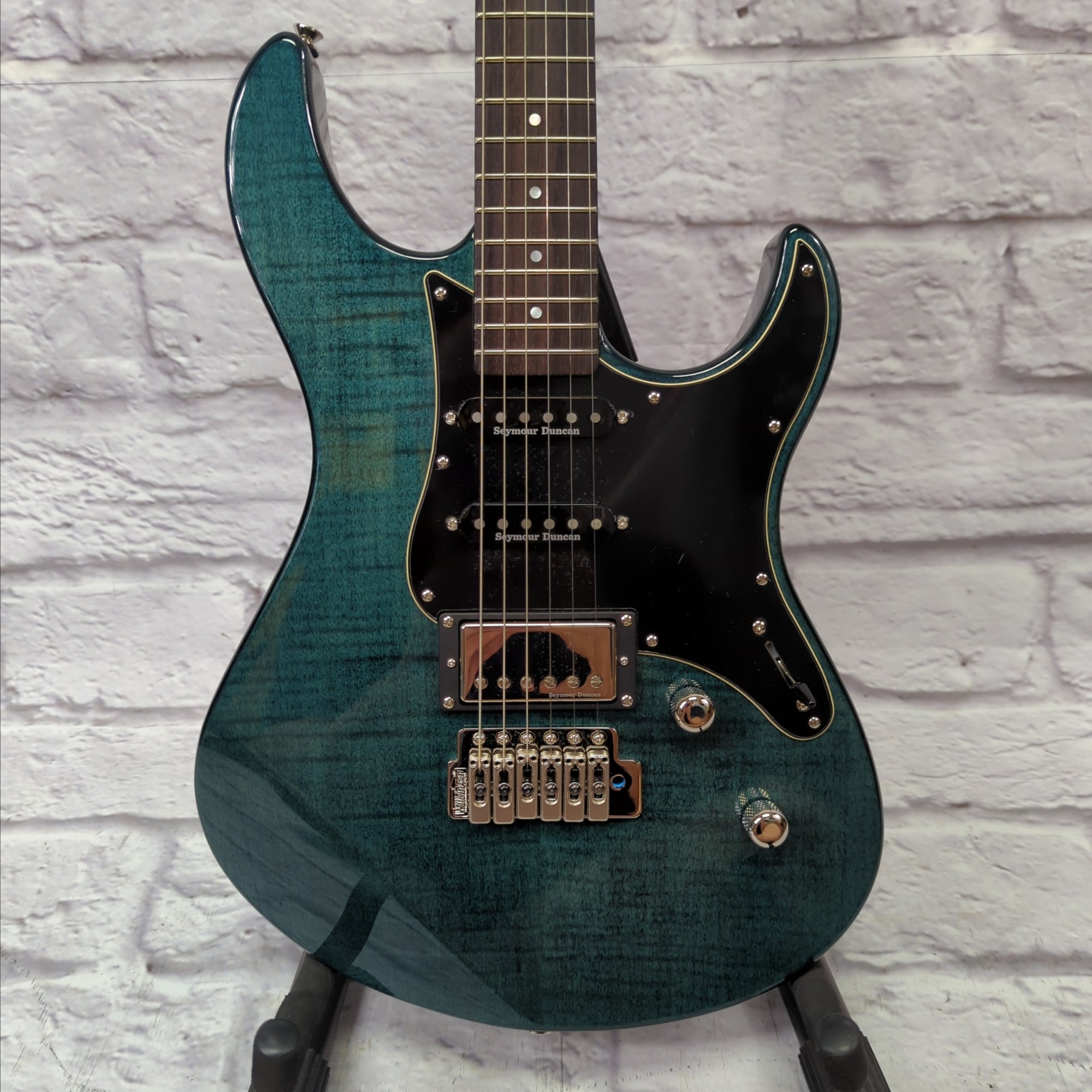 Yamaha Pacifica PAC612VIIFM Indigo Blue Electric Guitar
