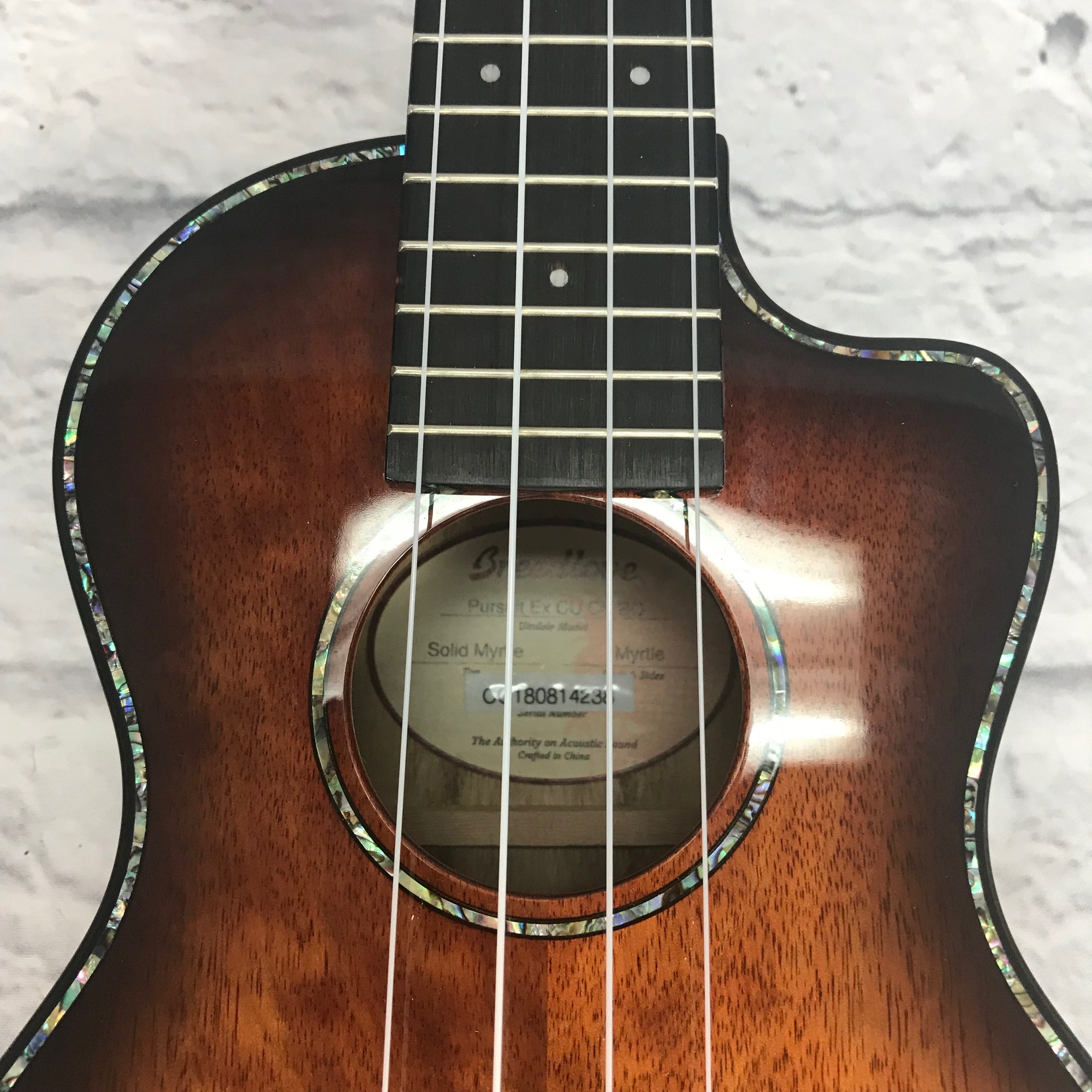 Breedlove Pursuit Ex Cu Ce Bo Ukulele