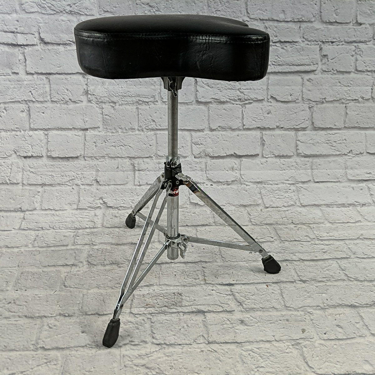 Gibraltar Saddle Drum Throne