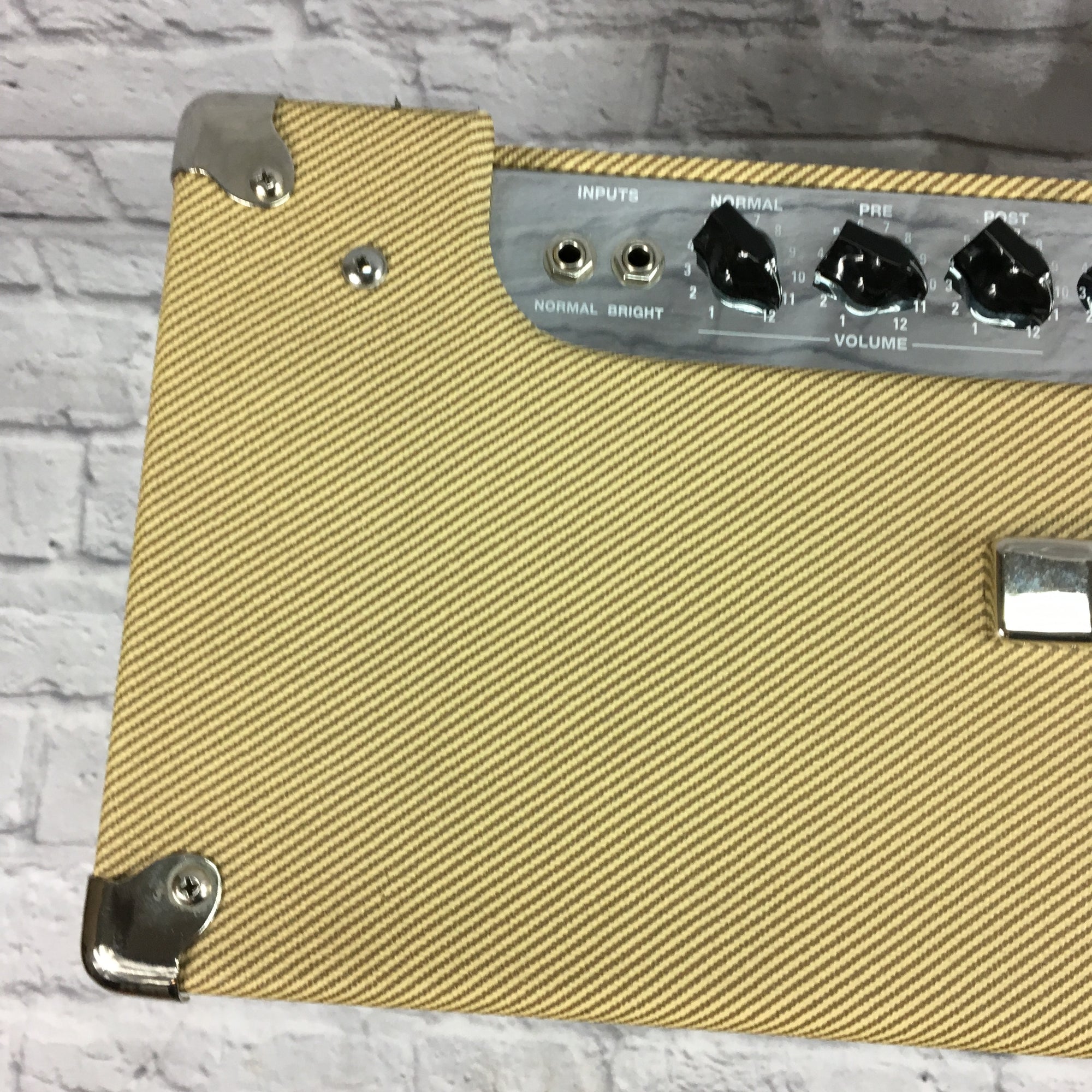 Peavey Classic 50 212 Tweed Guitar Combo Amp with Footswitch