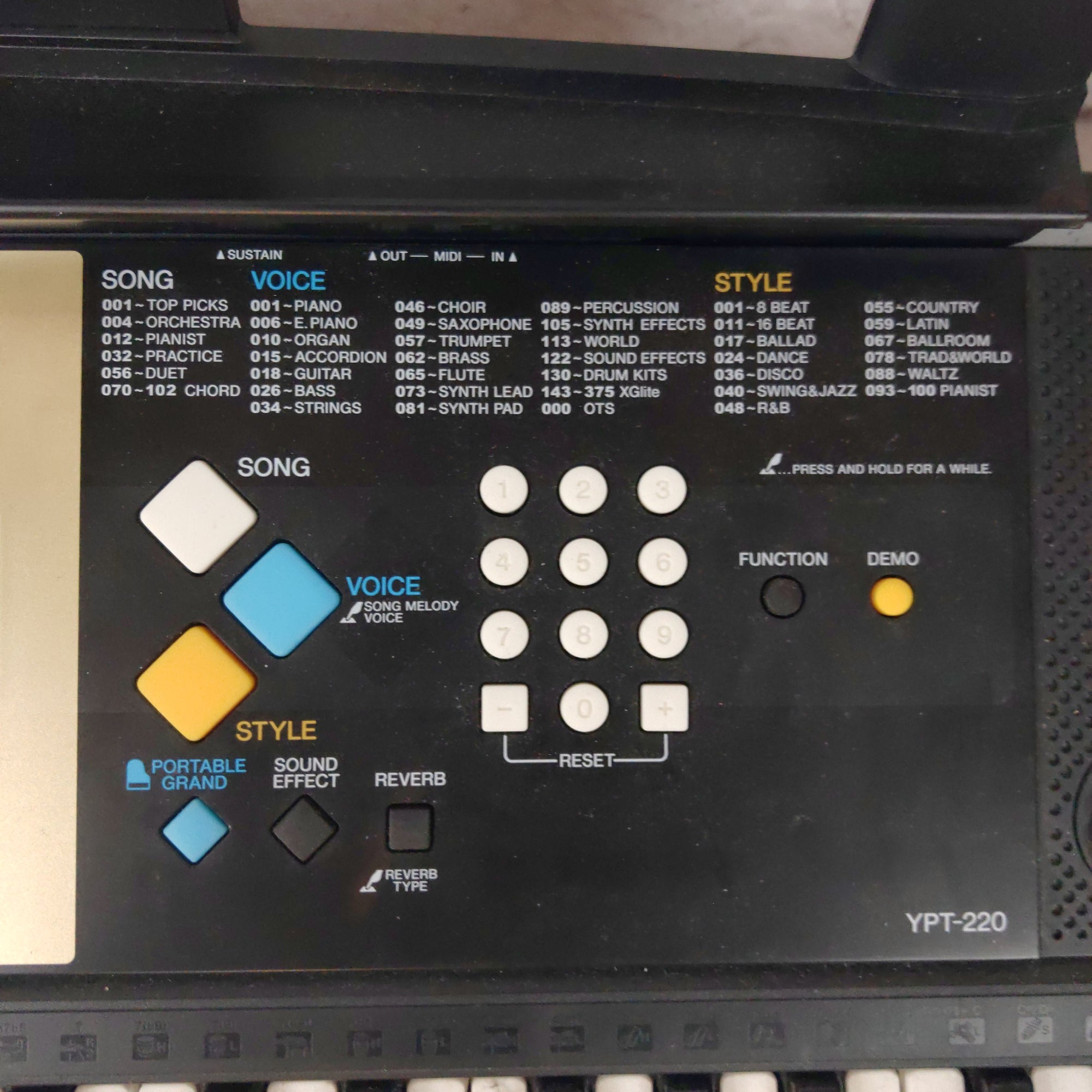 Yamaha 61-key Digital Keyboard w/ power supply