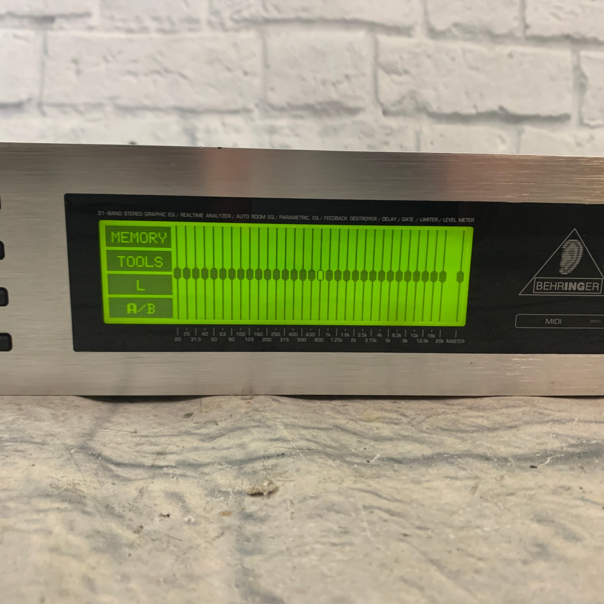 Behringer Ultra-Curve Pro Digital Dual-DSP Model 8024 AS IS