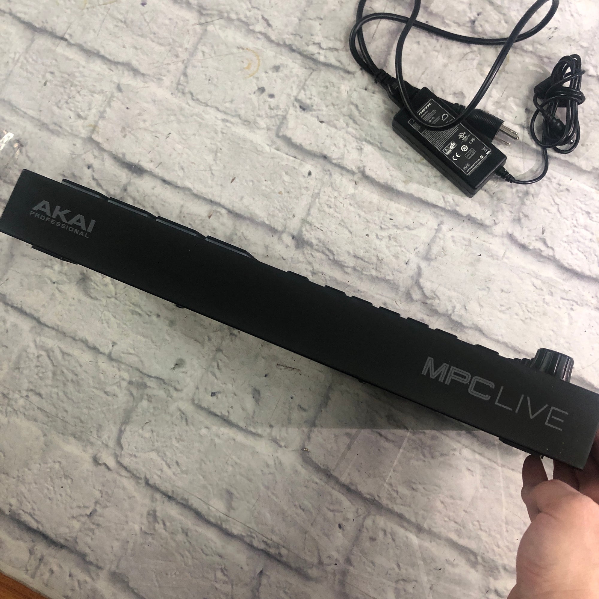 Akai MPC Live Standalone Sampler Sequencer