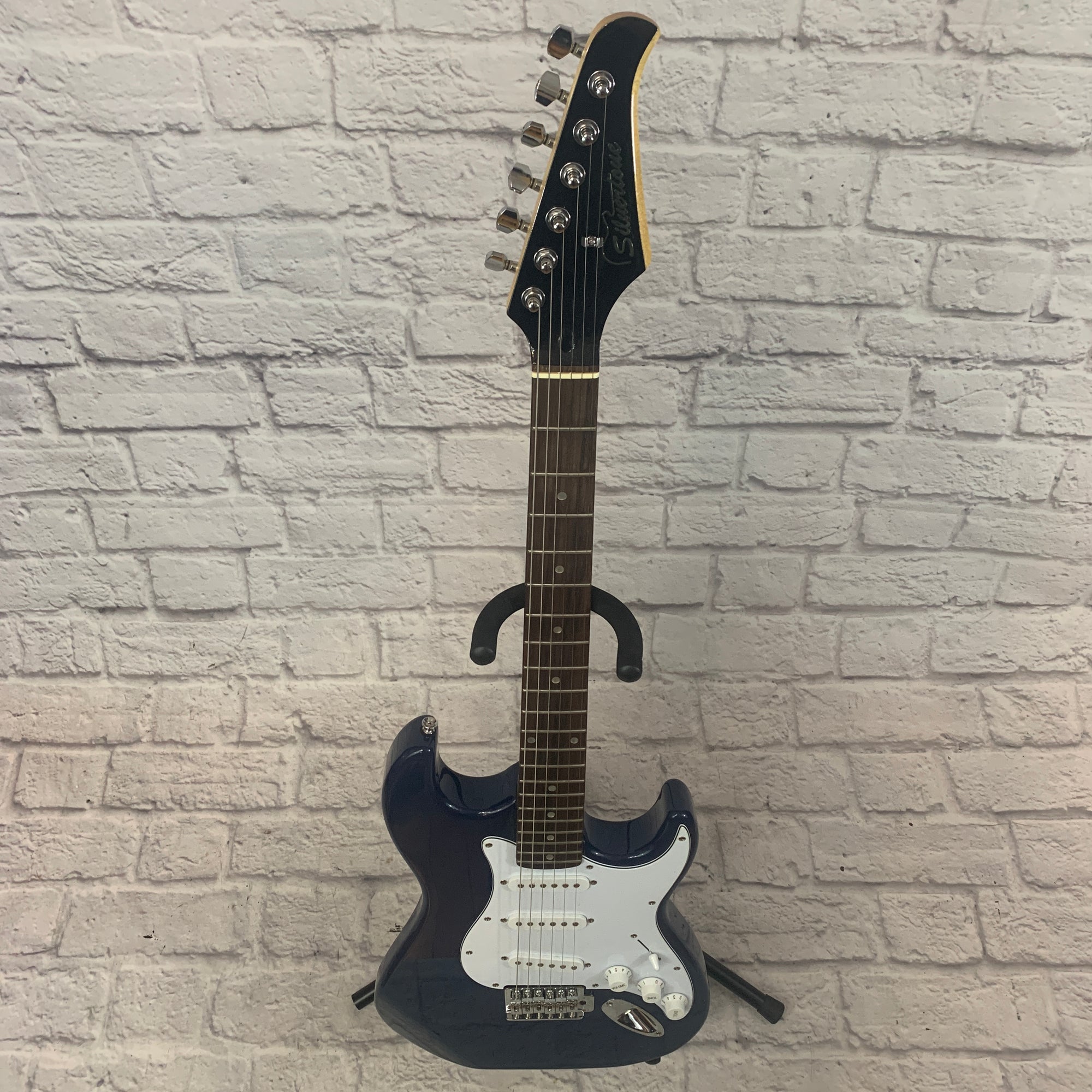 Silvertone SS15 Revolver Double Cut 2000s Blue Gray Stratocaster Guitar