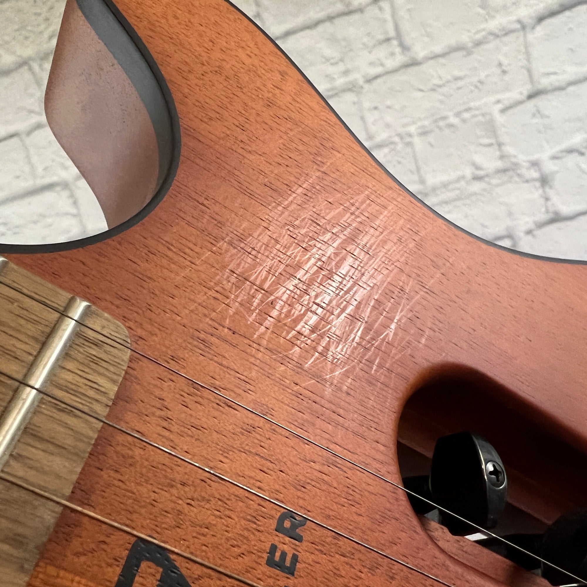 Traveler Escape Mark III Acoustic Travel Guitar - Mahogany