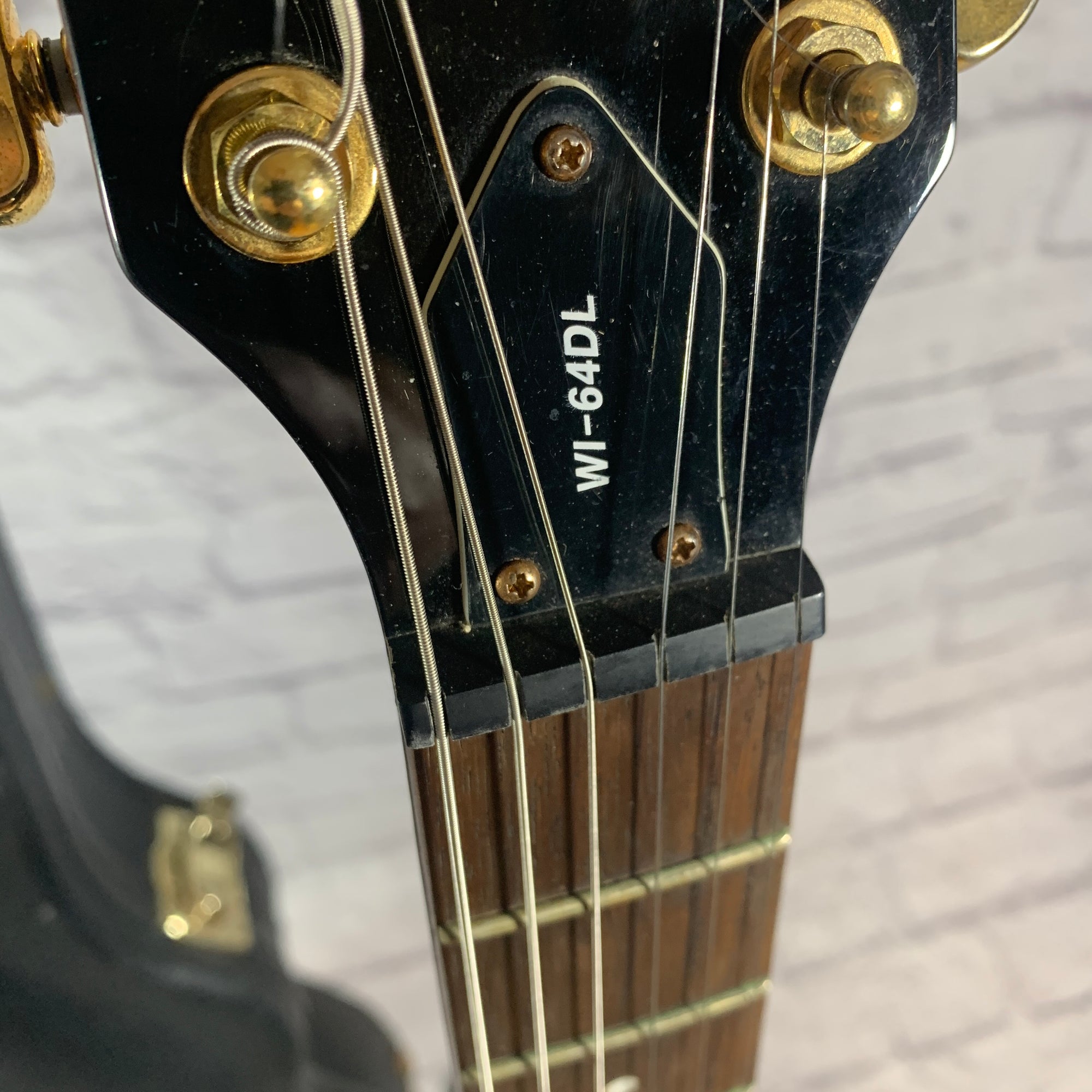 Washburn WI-64DL Electric Guitar w/ Hard Case
