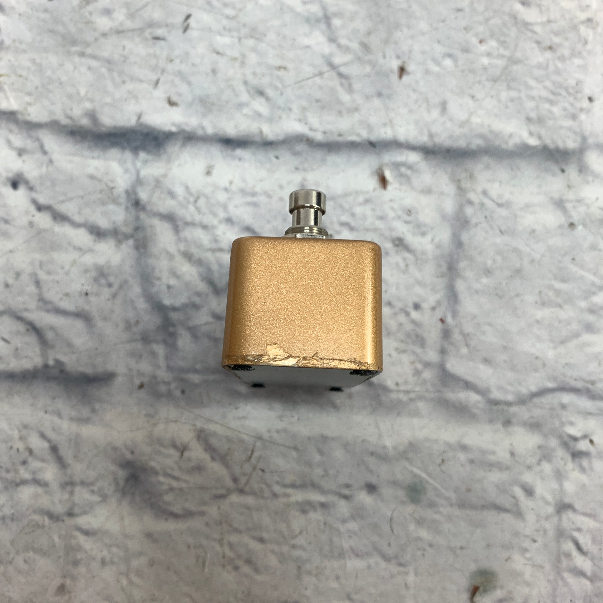 Unknown Gold Mini Tremolo Pedal