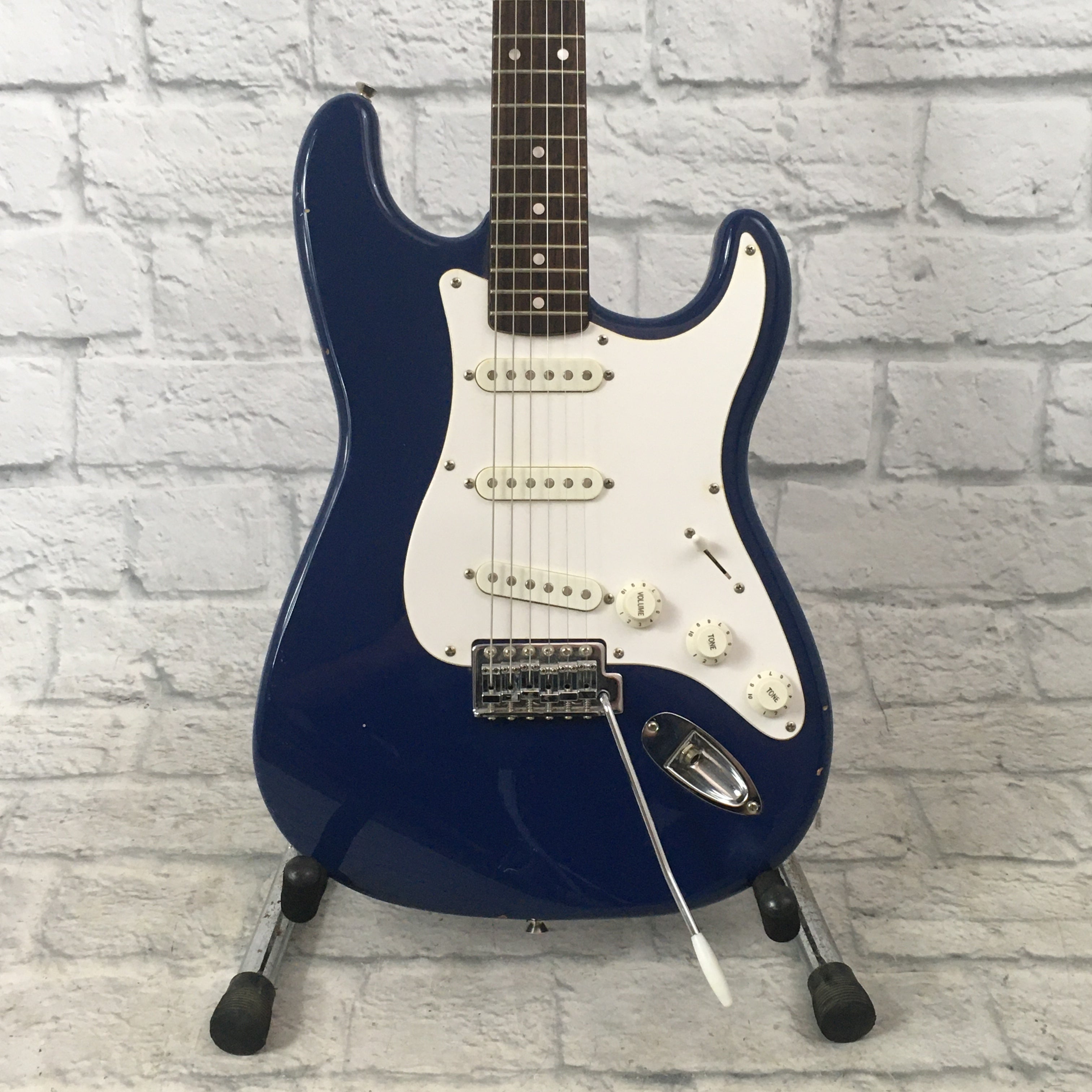 ギター Fender Squier Strat Dark Blue Squier Affinity Stratocaster Large Headstock (Dark Blue