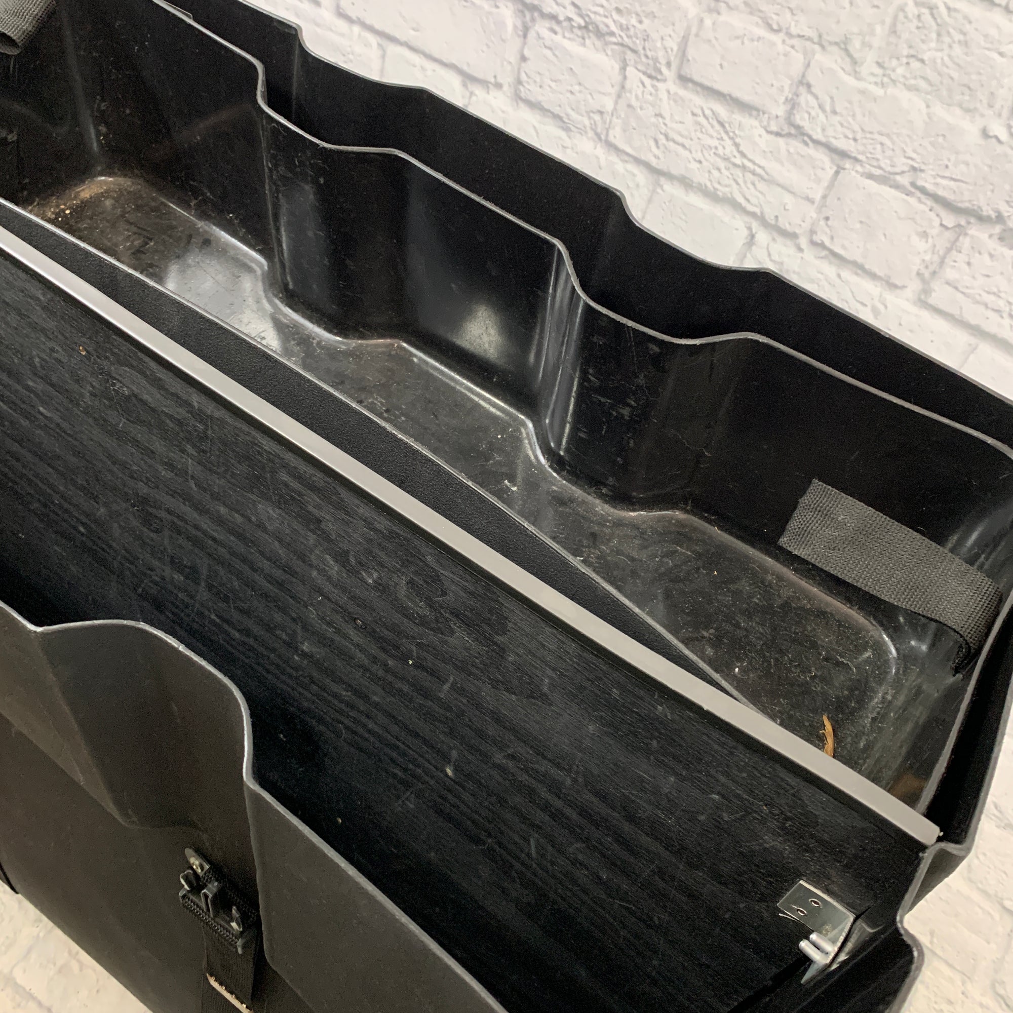 Protechtor Cases Rolling Trap Case