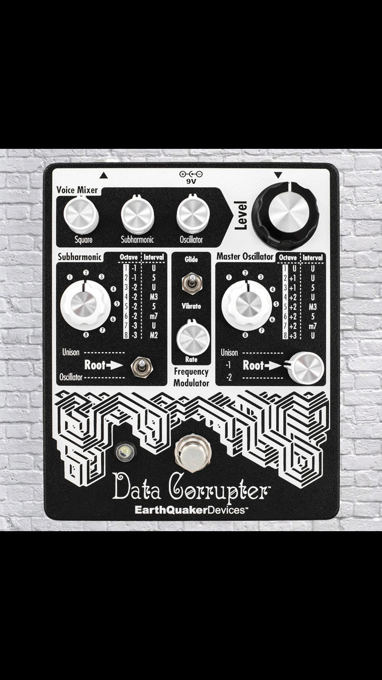 EarthQuaker Devices Data Corrupter Modulated Monophonic Harmonizing PLL Pedal