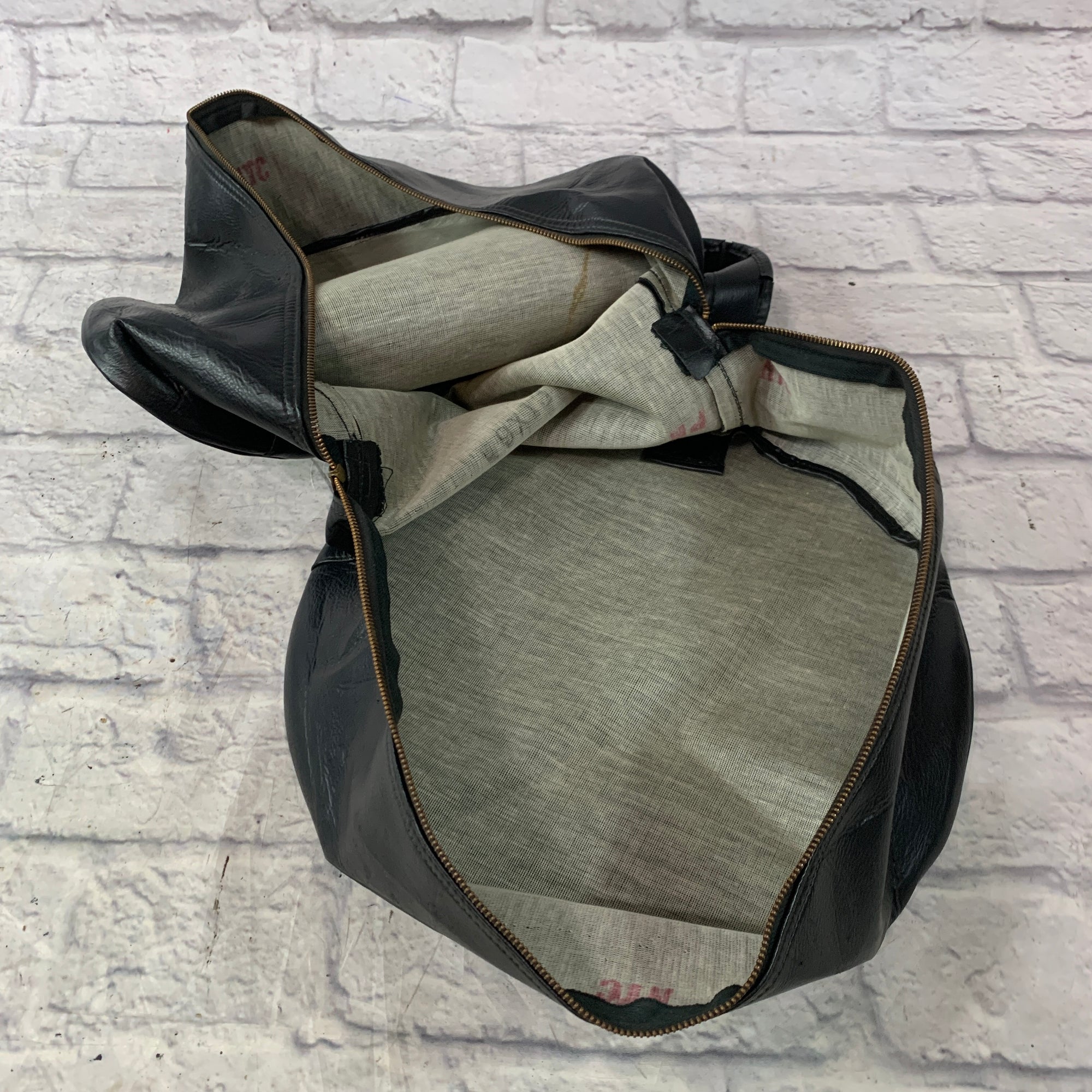 Unknown 9 x 13 Leather Drum Bag