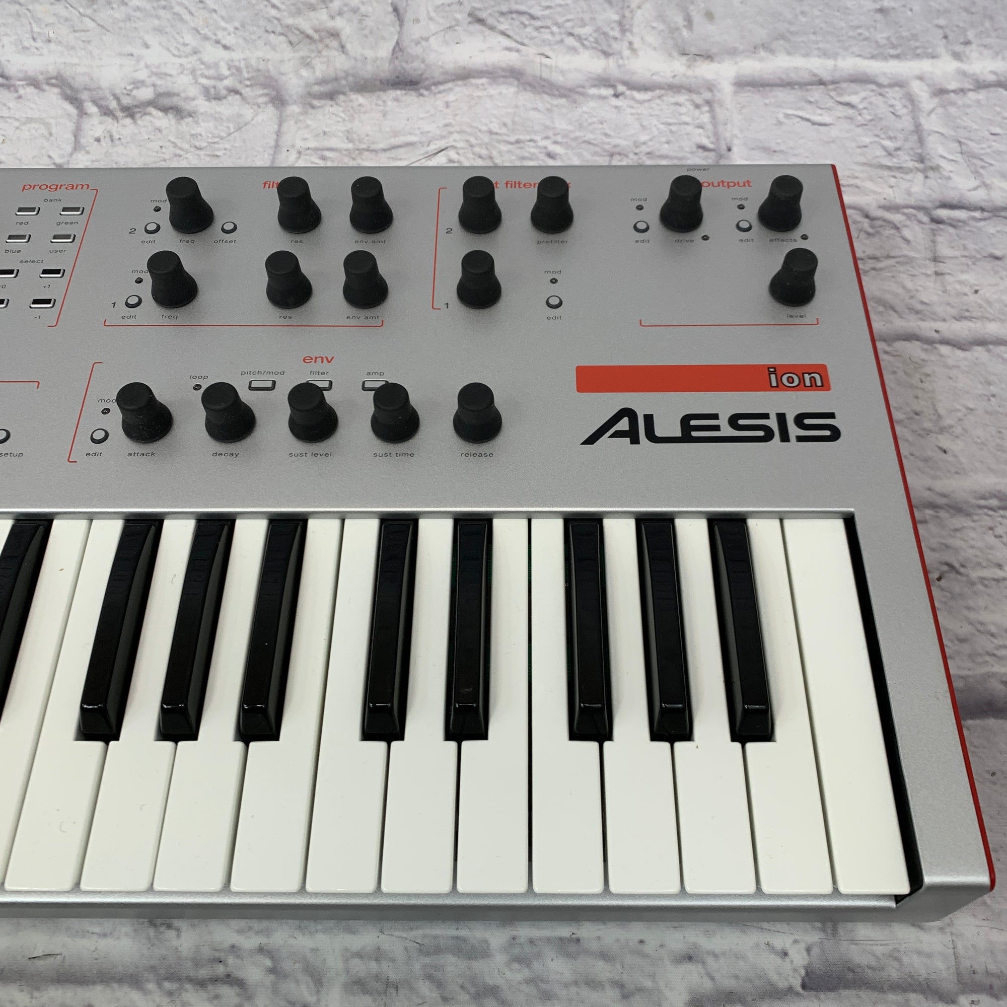 Alesis Ion 49-Key Analog Modeling Synthesizer