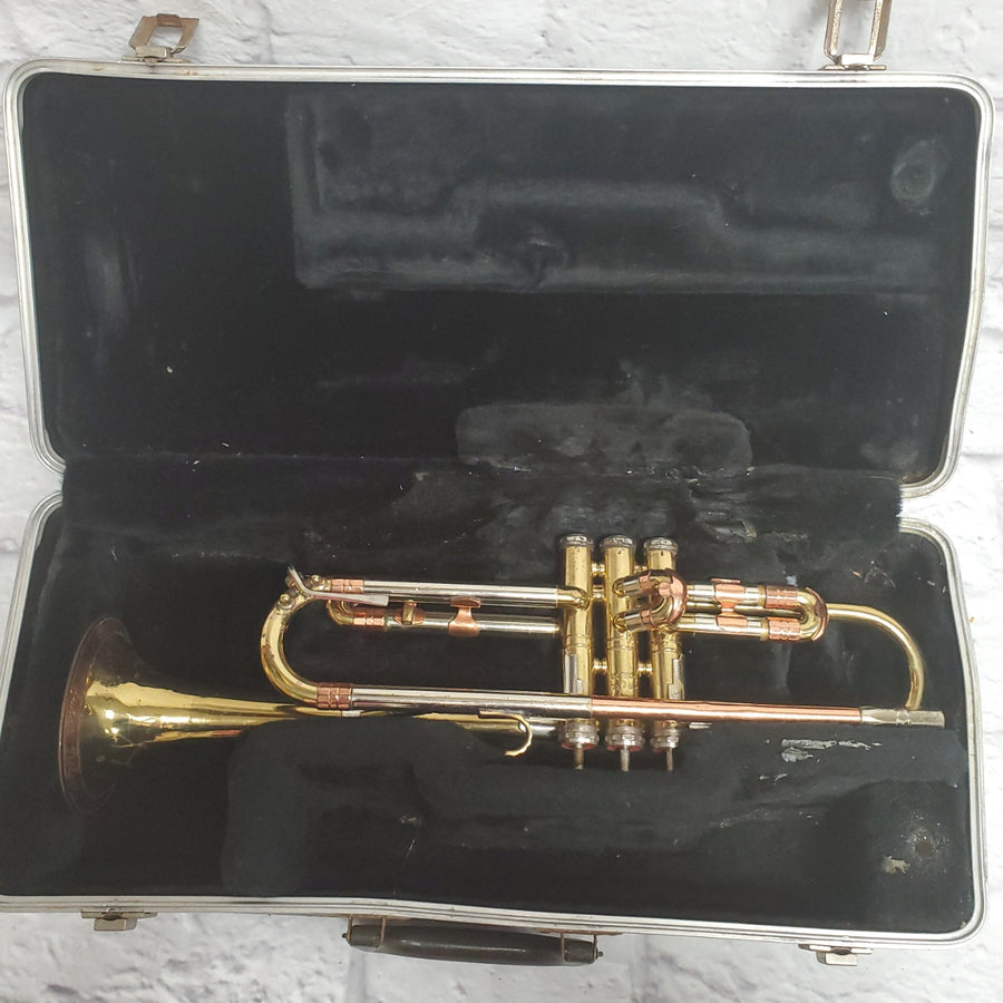 Getzen Super Deluxe Tone Balanced Trumpet with Case