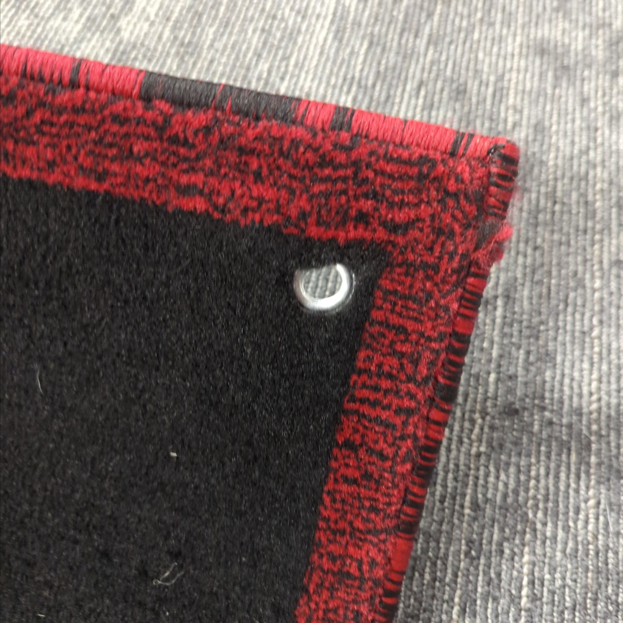 Pork Pie Rug w/ Rivets