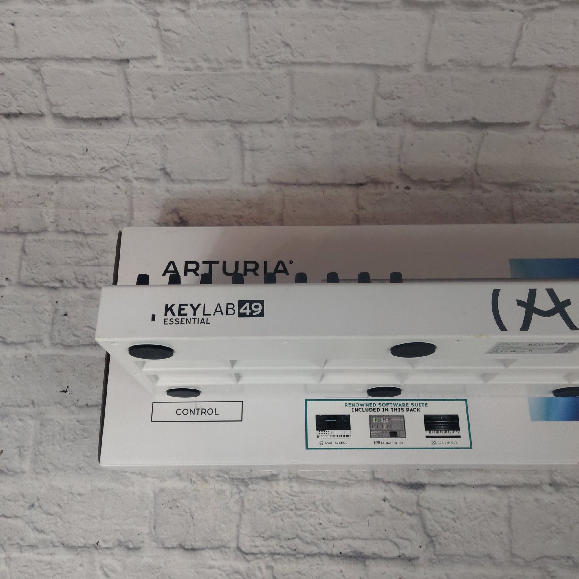 Arturia Keylab Essential 49 Midi Keyboard