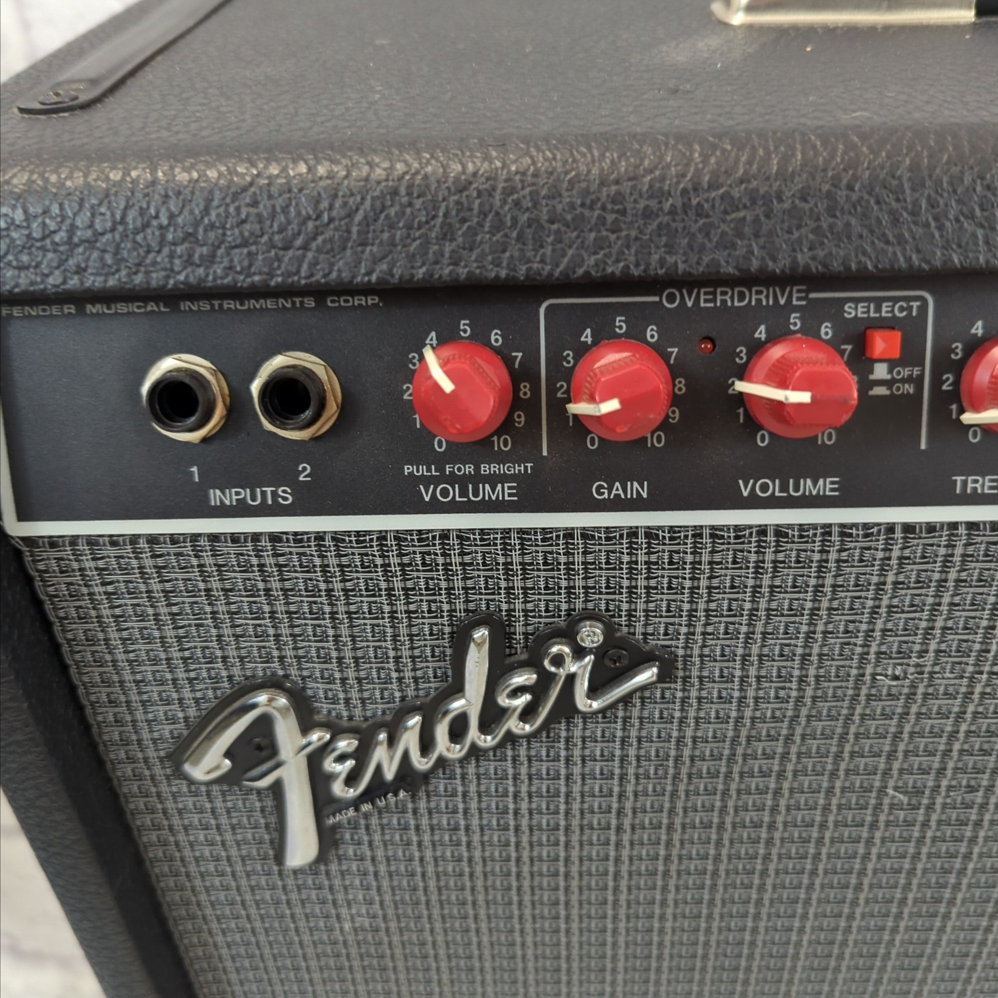Fender Super 112 Guitar Combo Amp Needs Service