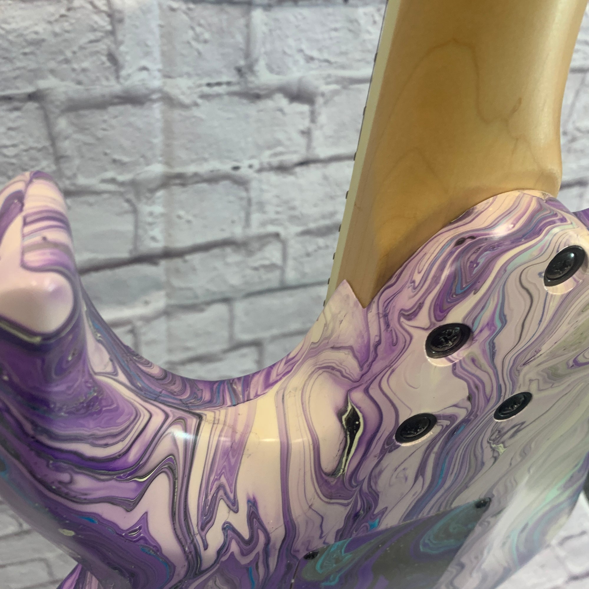 エレキギター　SPEAR Gladius ホログラム　パープル系 エレキギター SPEAR Gladius ホログラム パープル系 - メルカリ