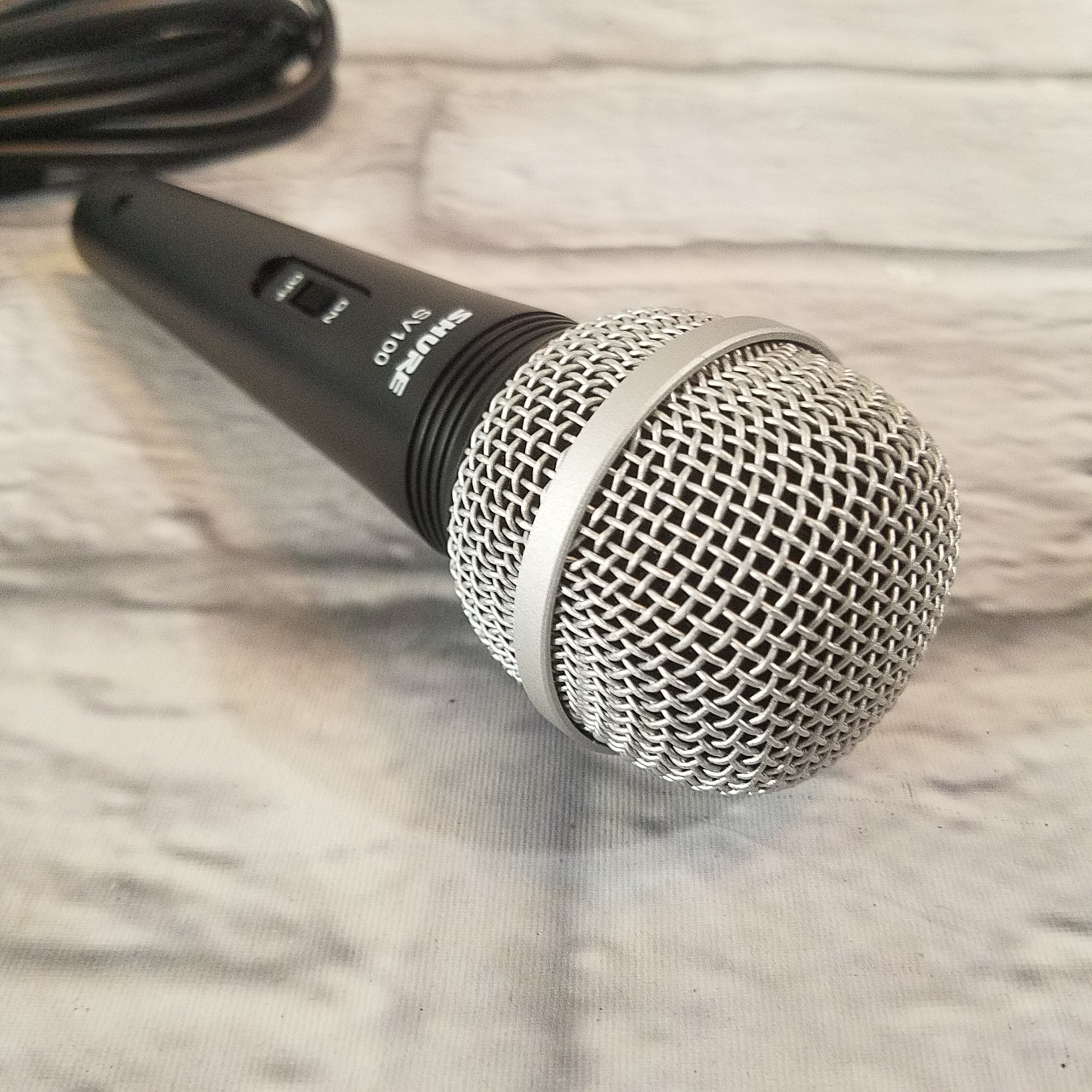 Shure SV100 Multi-Purpose Microphone with XLR-1/4" Cable