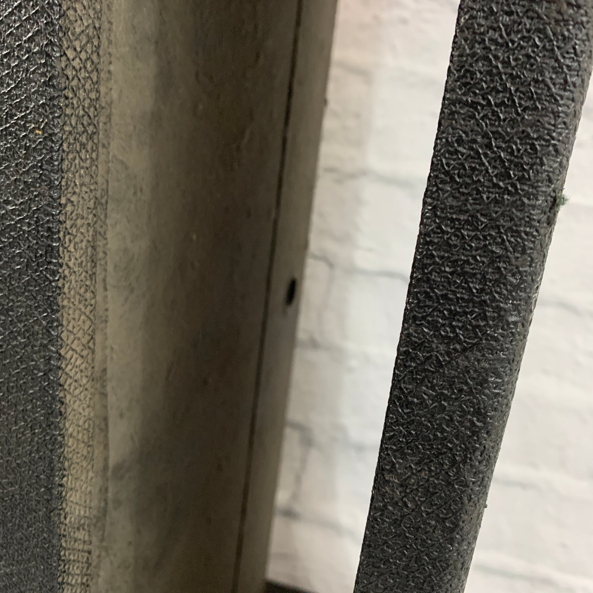 Unloaded Single 15" Speaker Cabinet