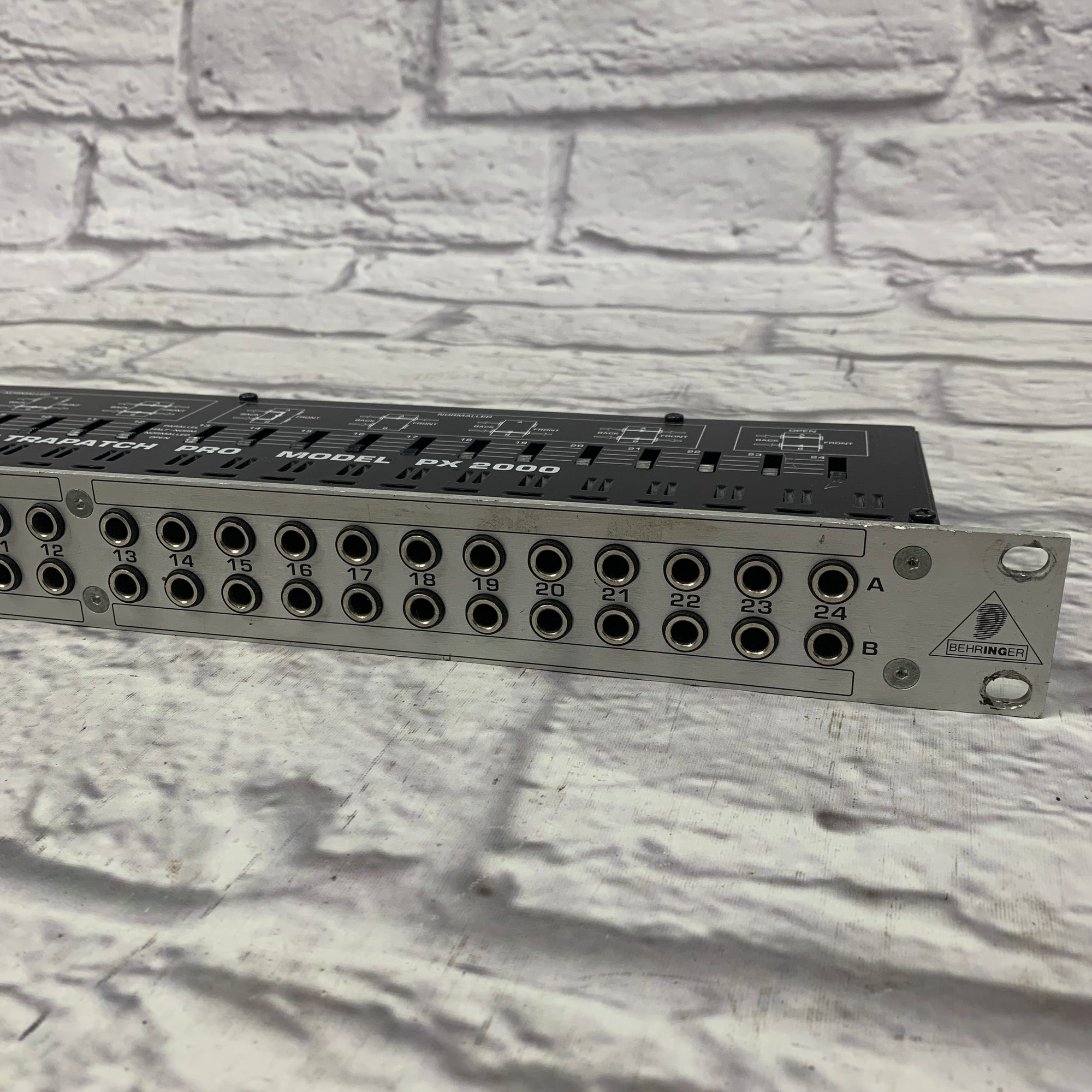 Behringer Ultrapatch Pro PX 2000 Rack Patchbay - Evolution Music