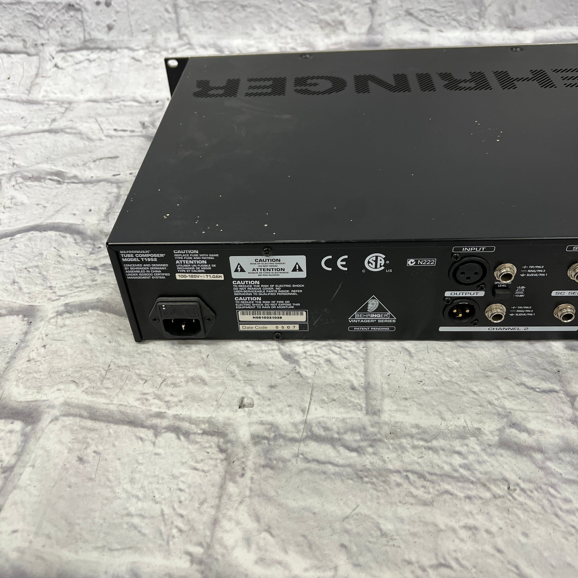 Behringer Rack Compressor Behringer T1952 Rack Tube Compressor - Evolution Music