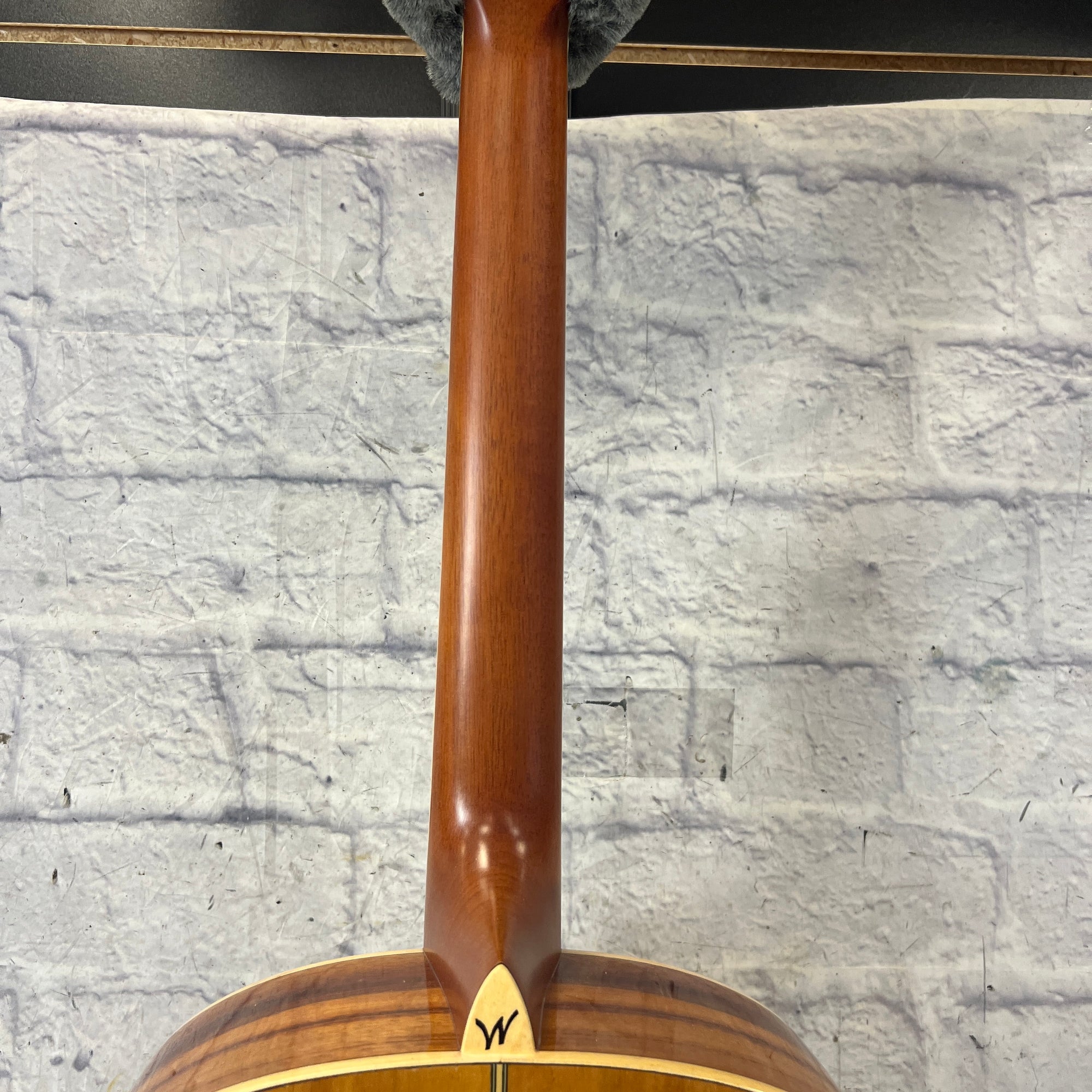 Washburn WSJ50 Elite Jumbo Acoustic Guitar with Hard Case